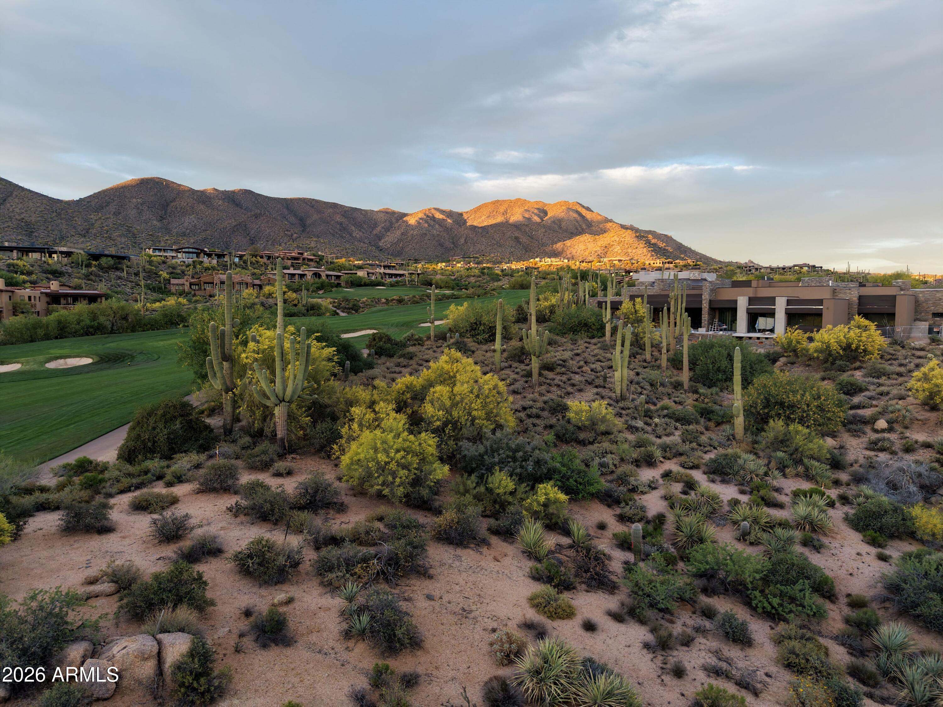DESERT MOUNTAIN - Land