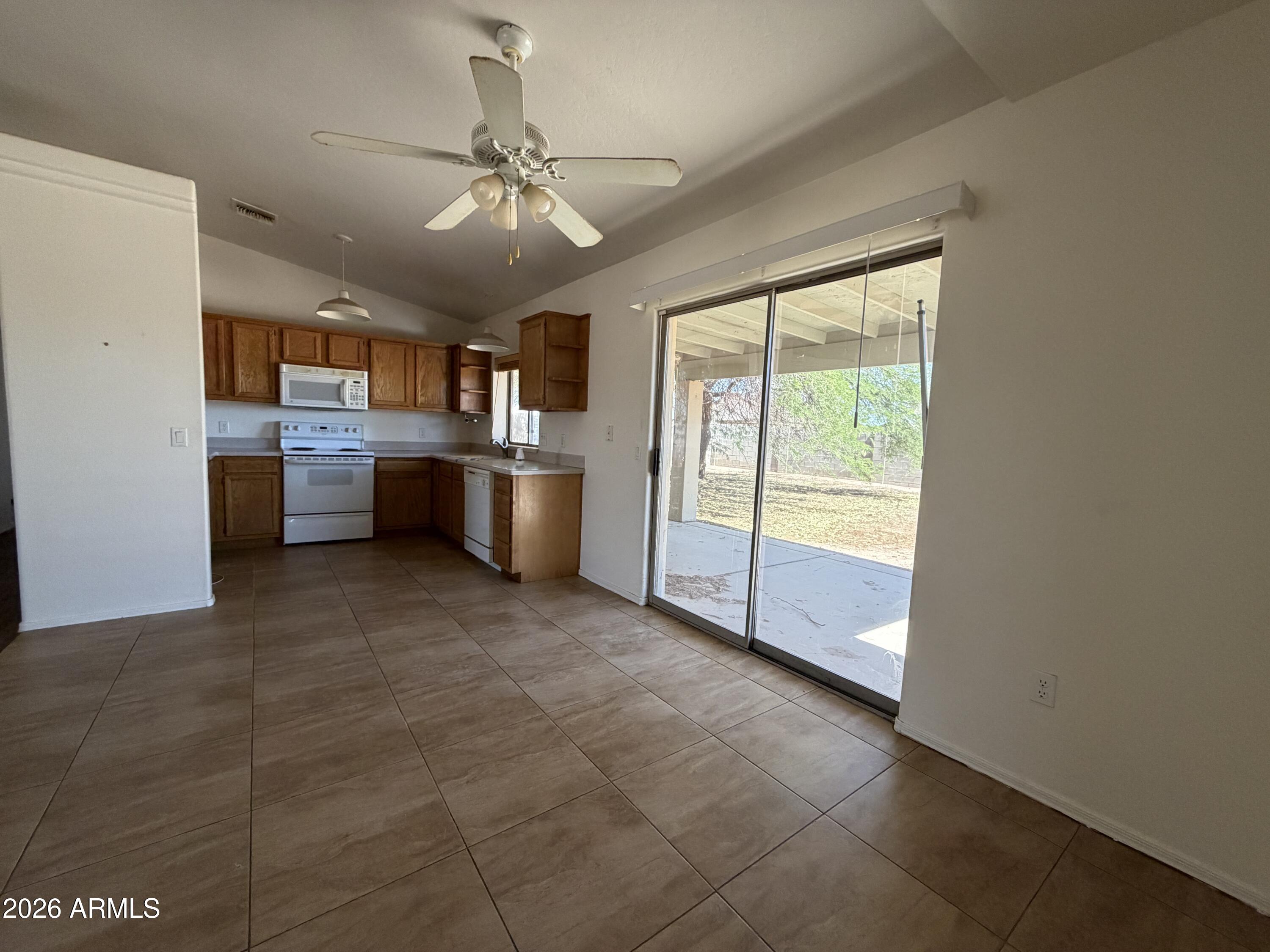 ARIZONA CITY UNIT FIFTEEN - Residential