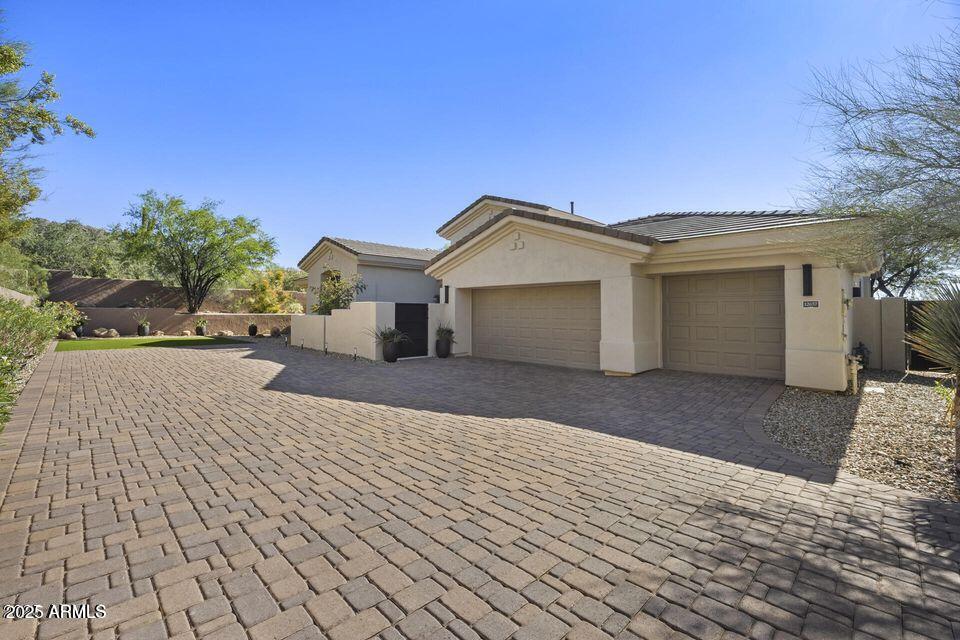 SCOTTSDALE MOUNTAIN - Residential