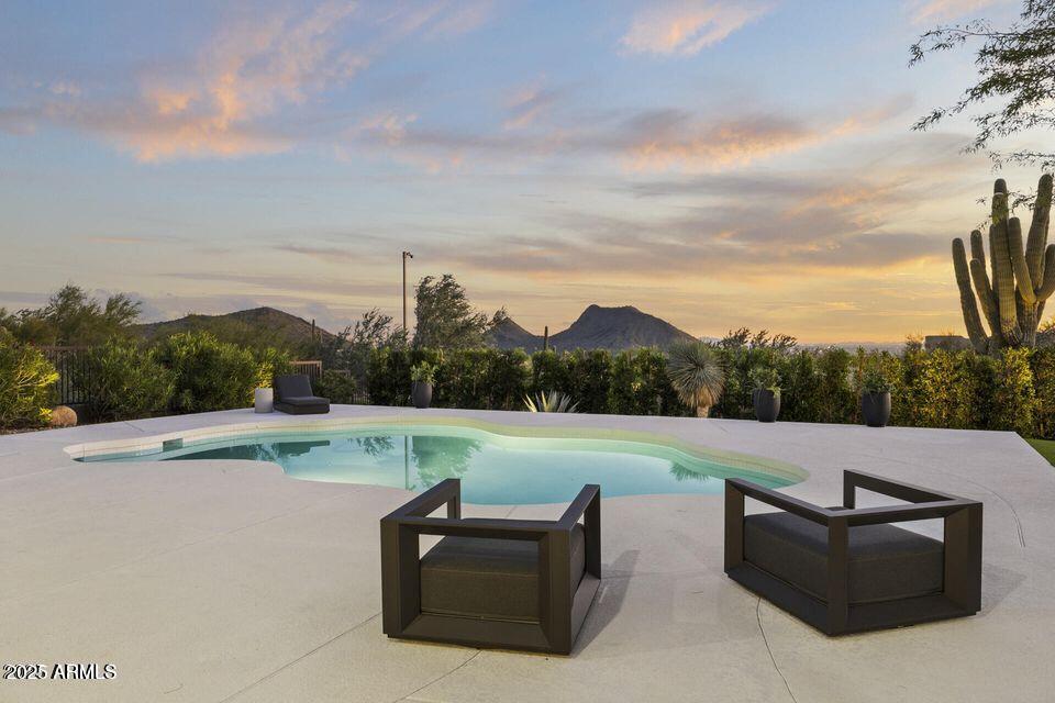 SCOTTSDALE MOUNTAIN - Residential
