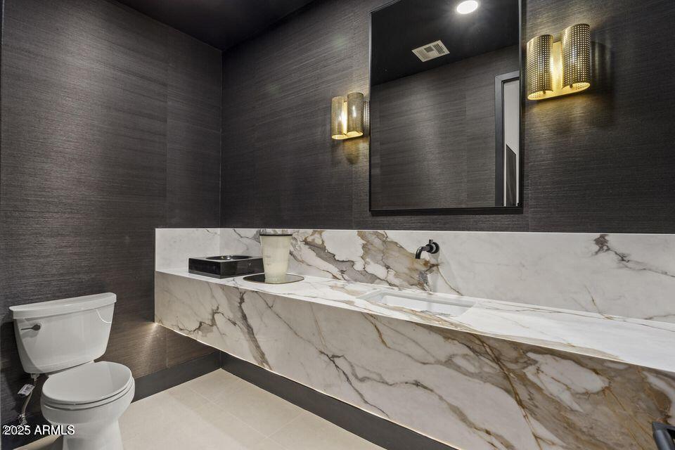 SCOTTSDALE MOUNTAIN - Residential