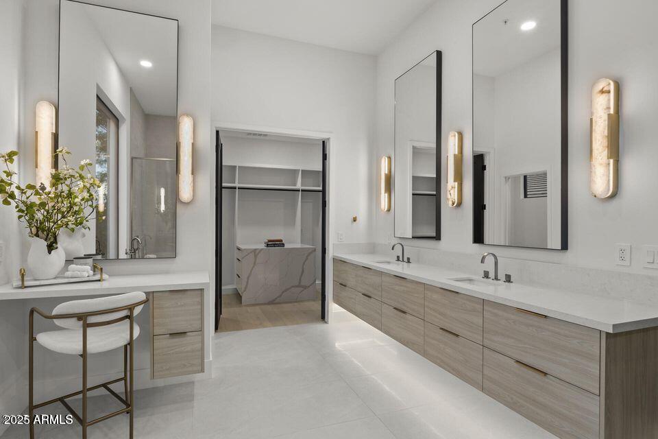 SCOTTSDALE MOUNTAIN - Residential