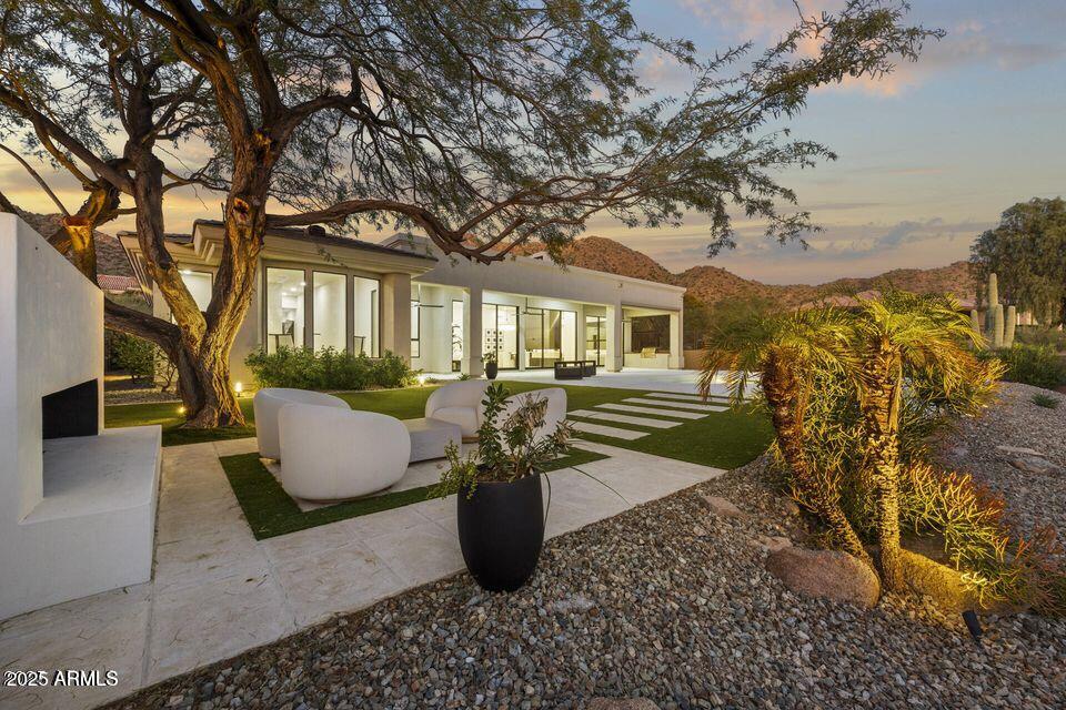 SCOTTSDALE MOUNTAIN - Residential