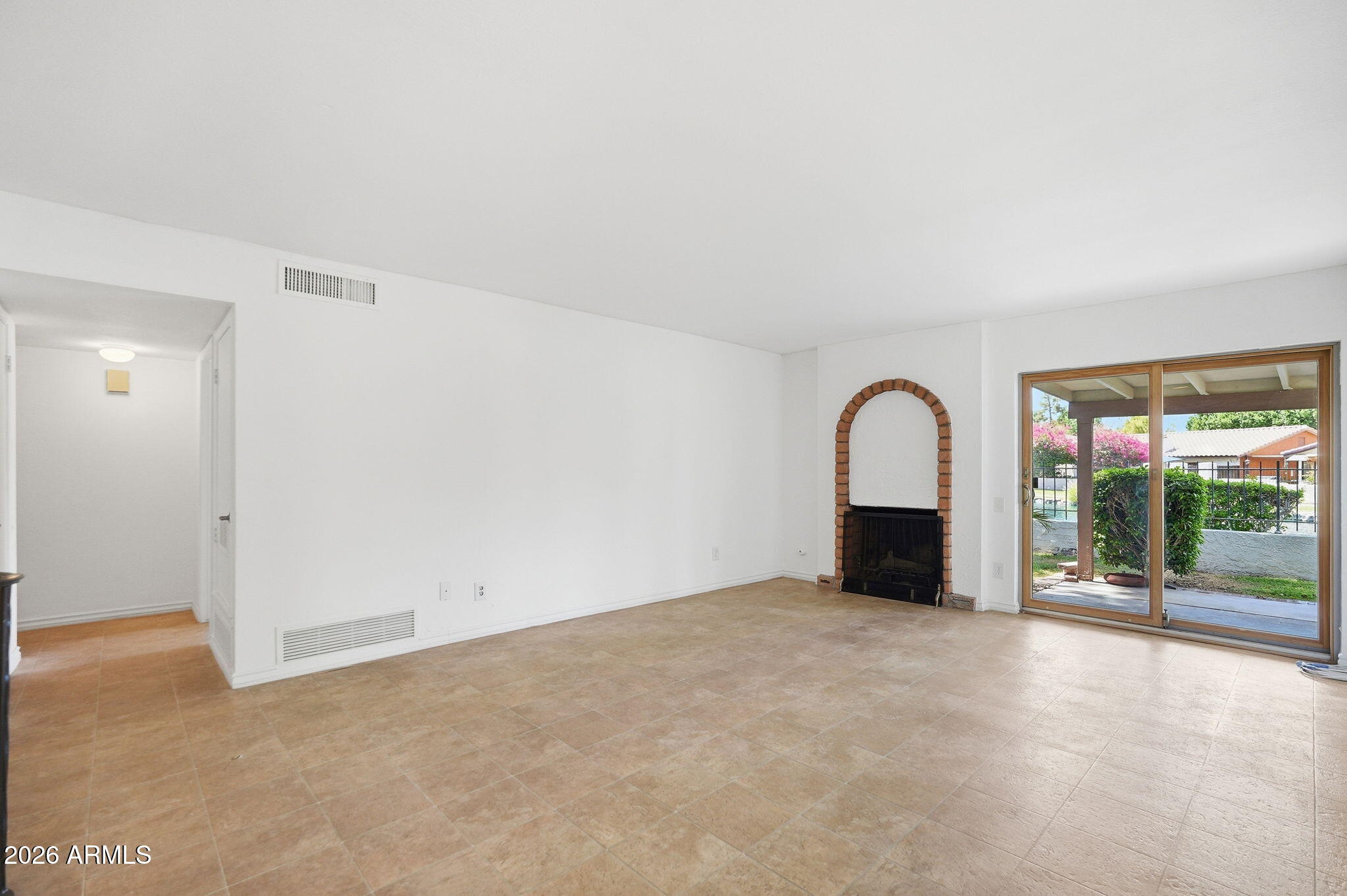 LAKES TRACT R1 - Residential