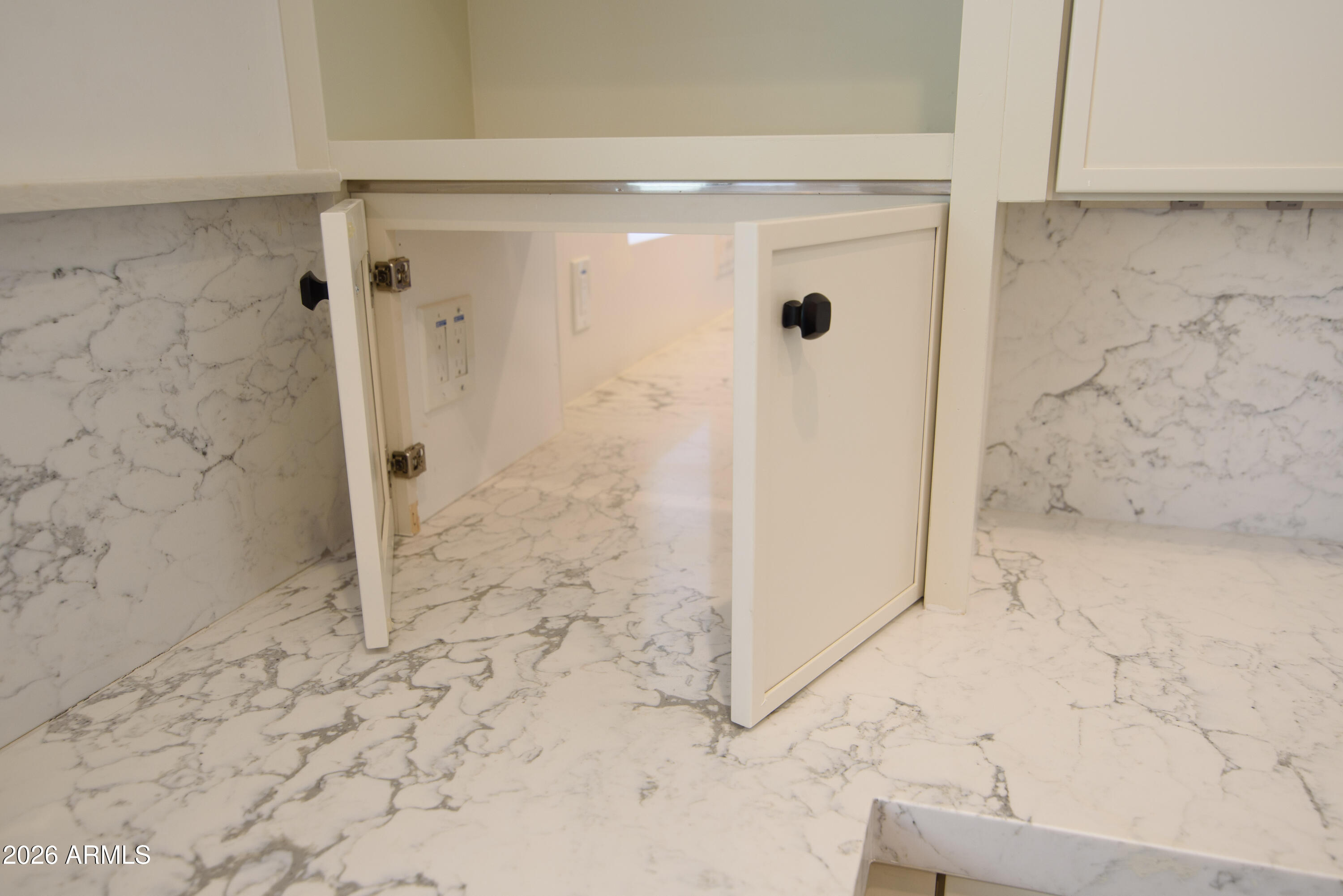 CHRIS GILGIANS CAMELBACK VILLAGE UNIT 2 - Residential