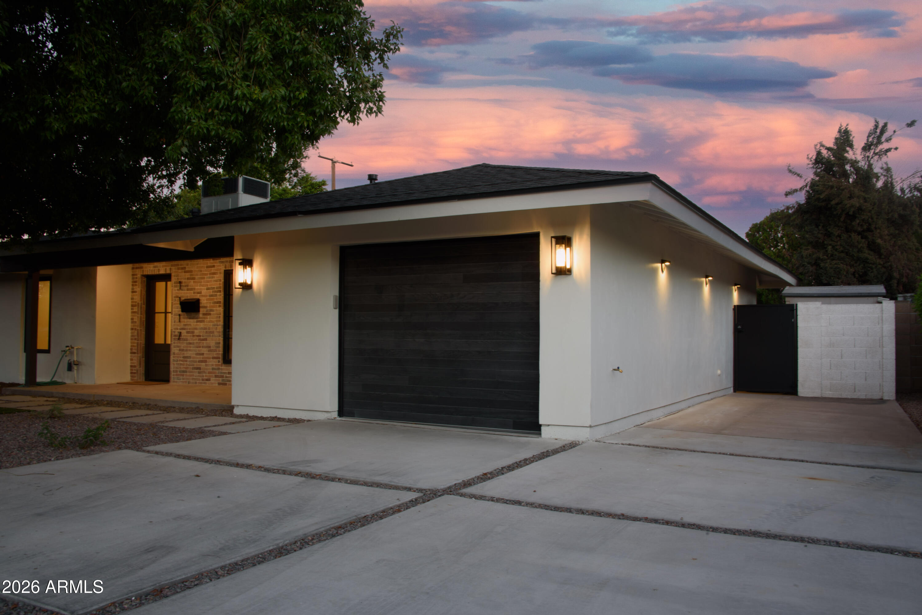 CHRIS GILGIANS CAMELBACK VILLAGE UNIT 2 - Residential