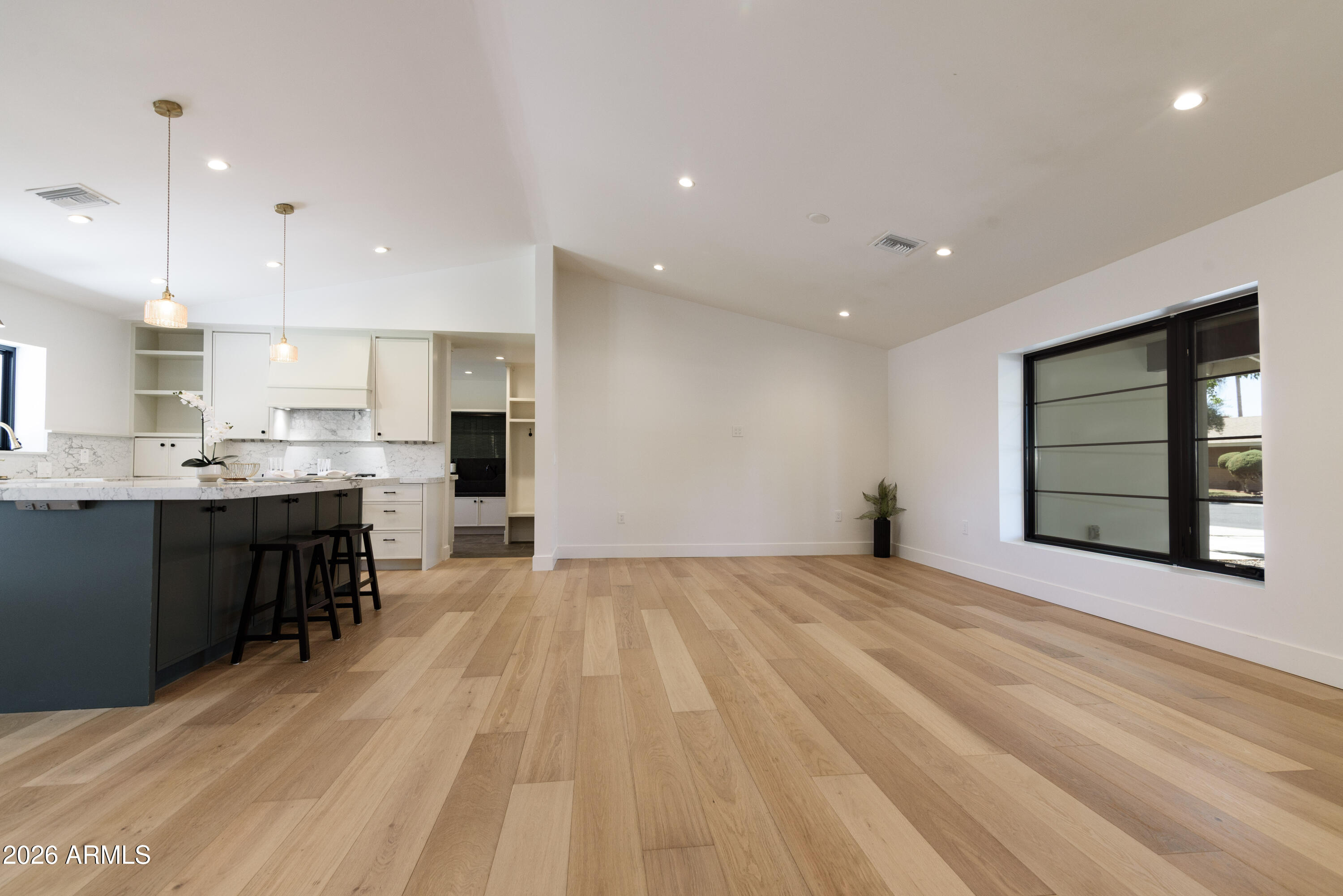 CHRIS GILGIANS CAMELBACK VILLAGE UNIT 2 - Residential