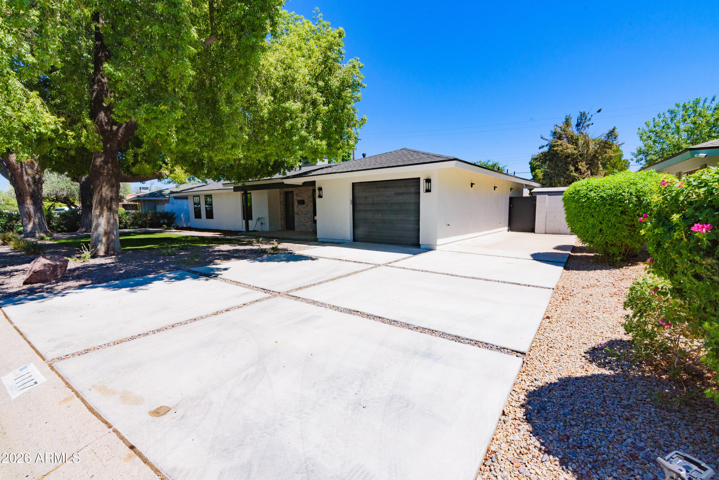 CHRIS GILGIANS CAMELBACK VILLAGE UNIT 2 - Residential