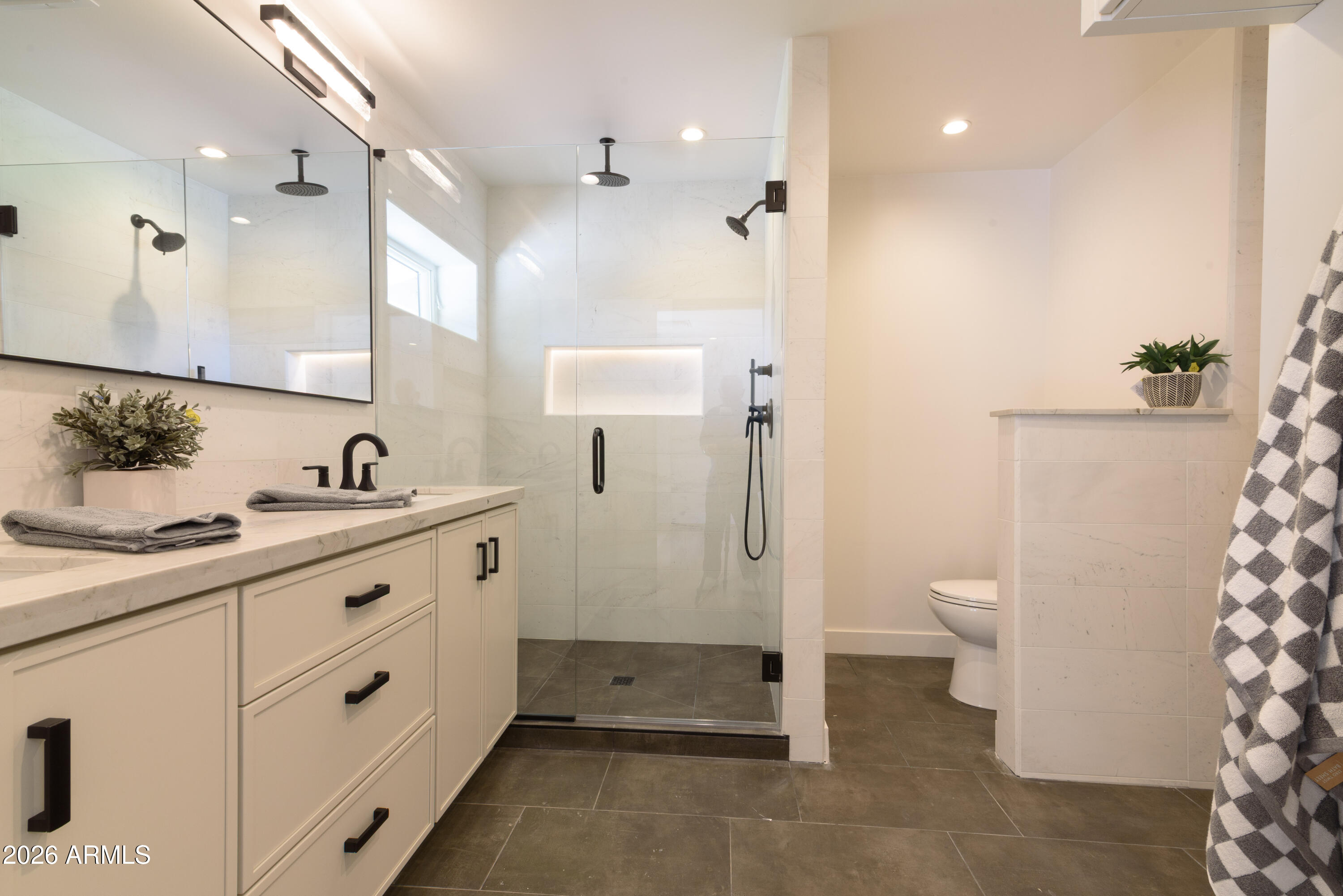 CHRIS GILGIANS CAMELBACK VILLAGE UNIT 2 - Residential