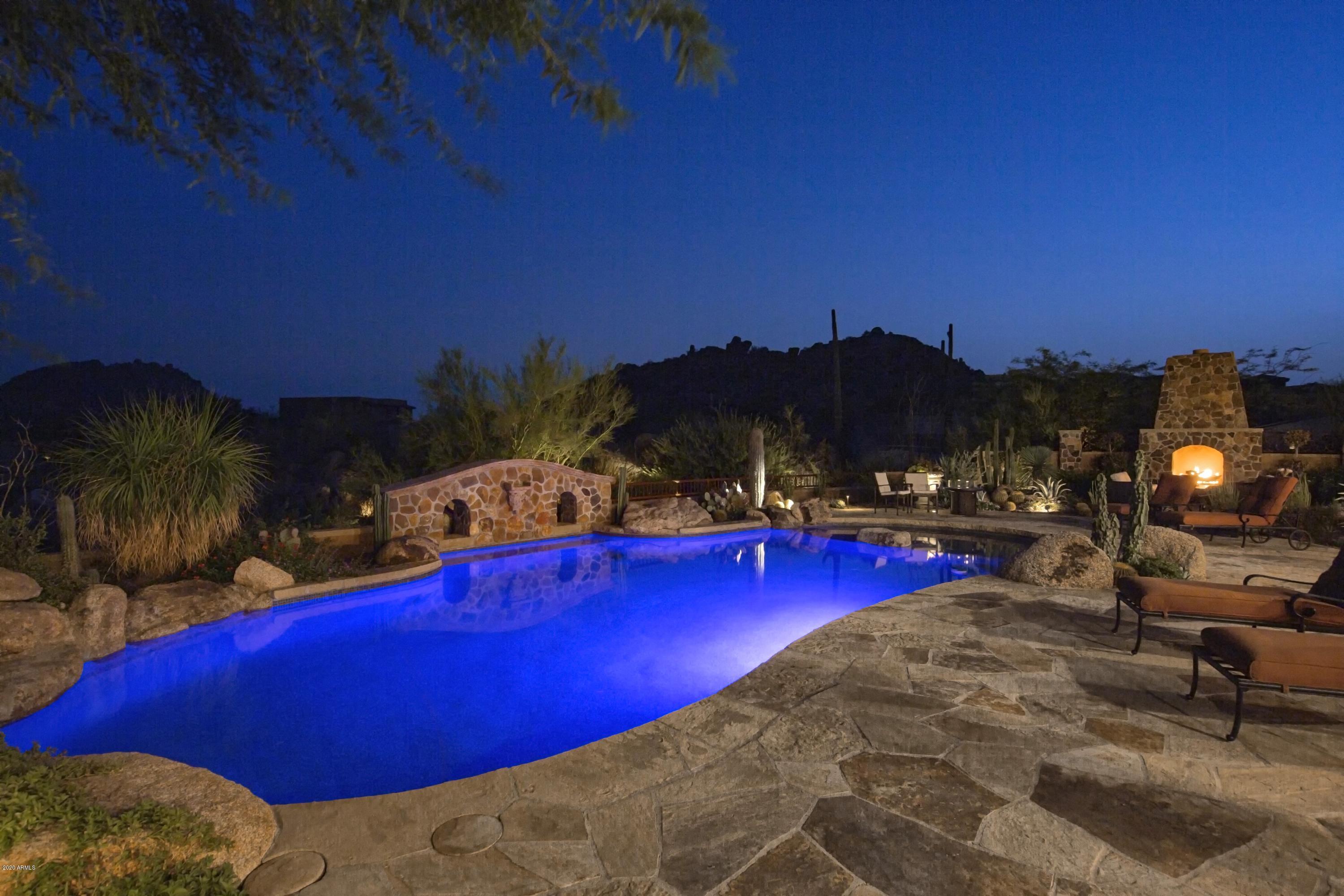 PINNACLE CANYON - Residential