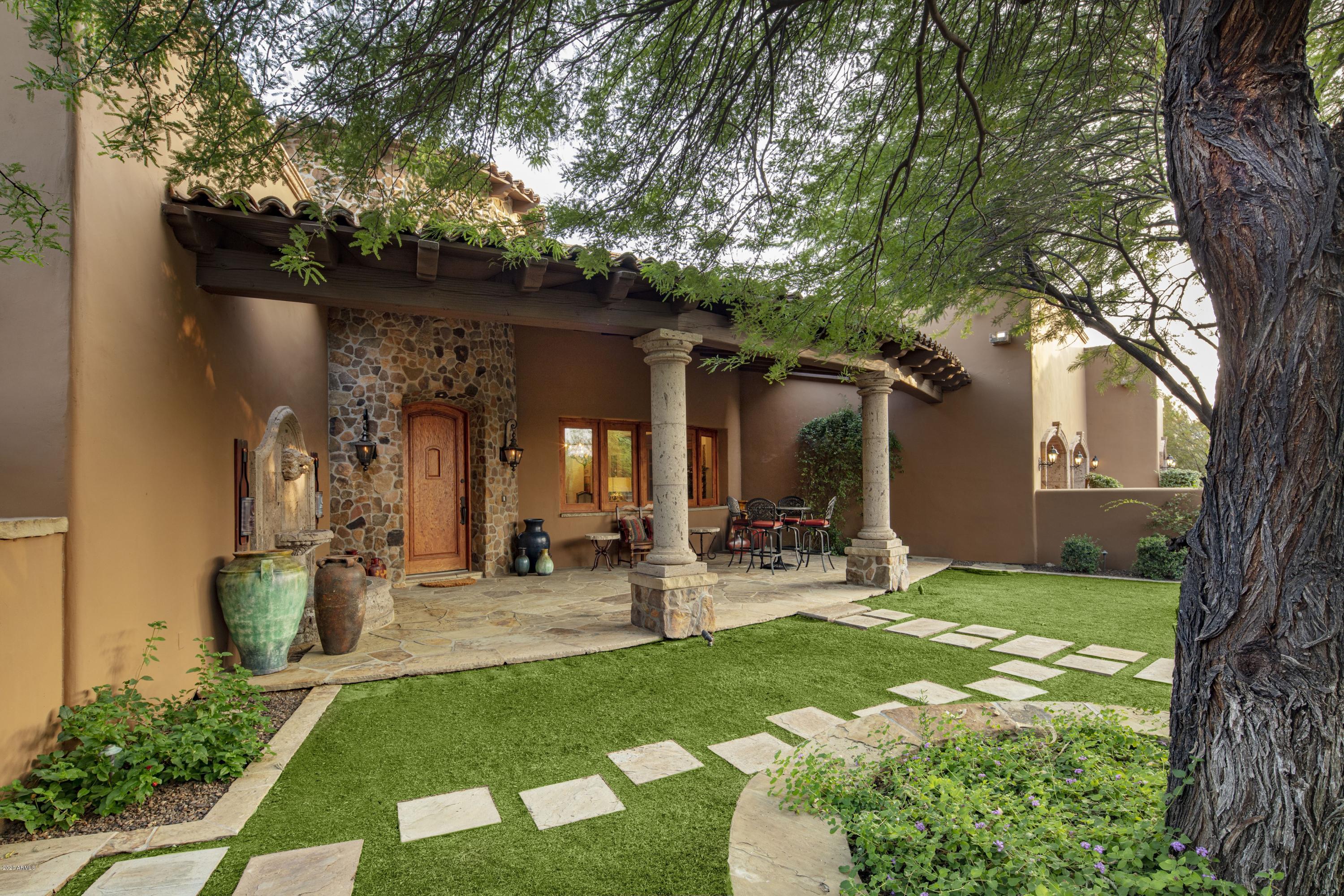 PINNACLE CANYON - Residential