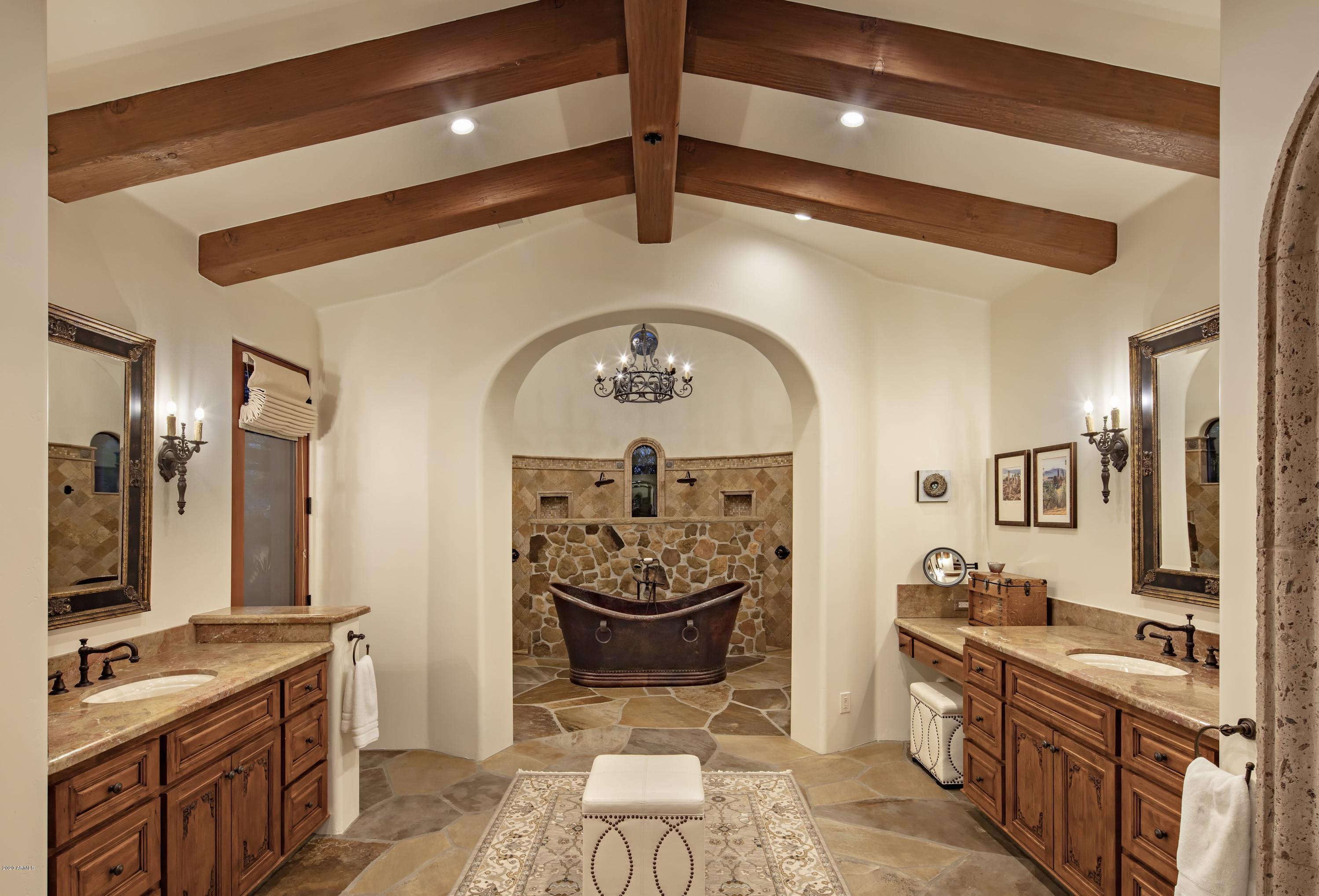 PINNACLE CANYON - Residential