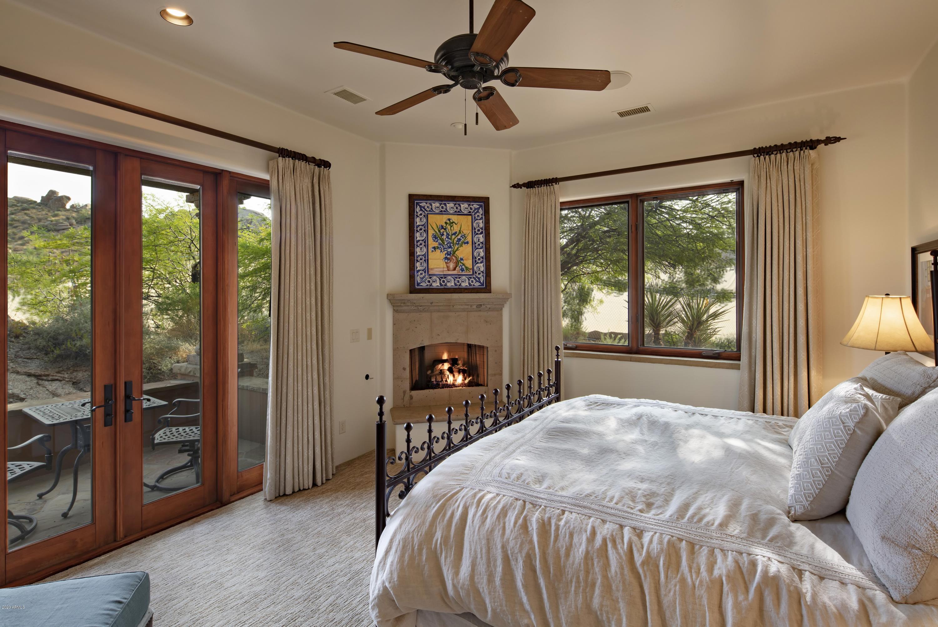 PINNACLE CANYON - Residential