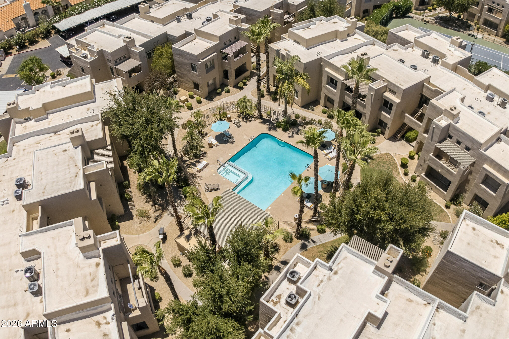 MISSION DEL ARROYOS CONDOMINIUM - Residential