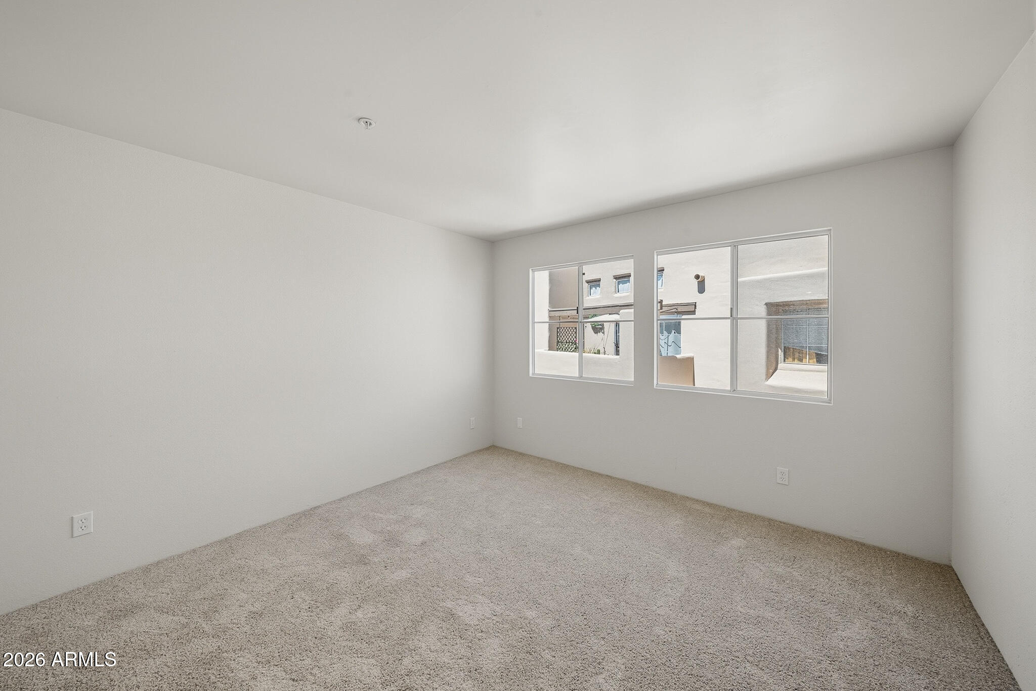 MISSION DEL ARROYOS CONDOMINIUM - Residential