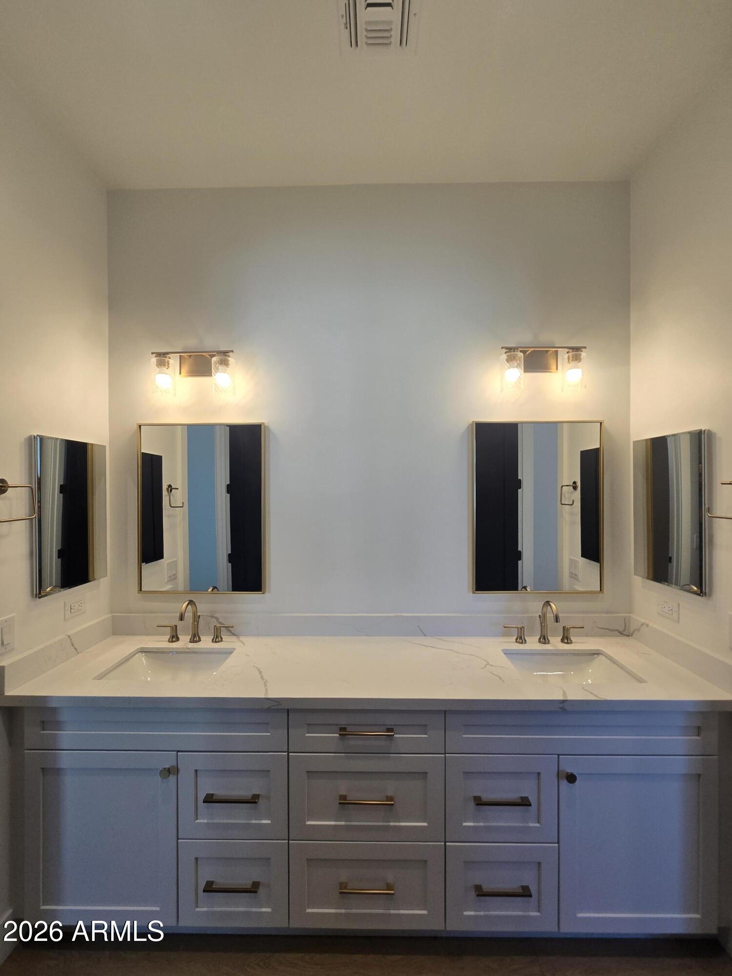 RUSSELL RANCH PHASE 3 REPLAT - Residential