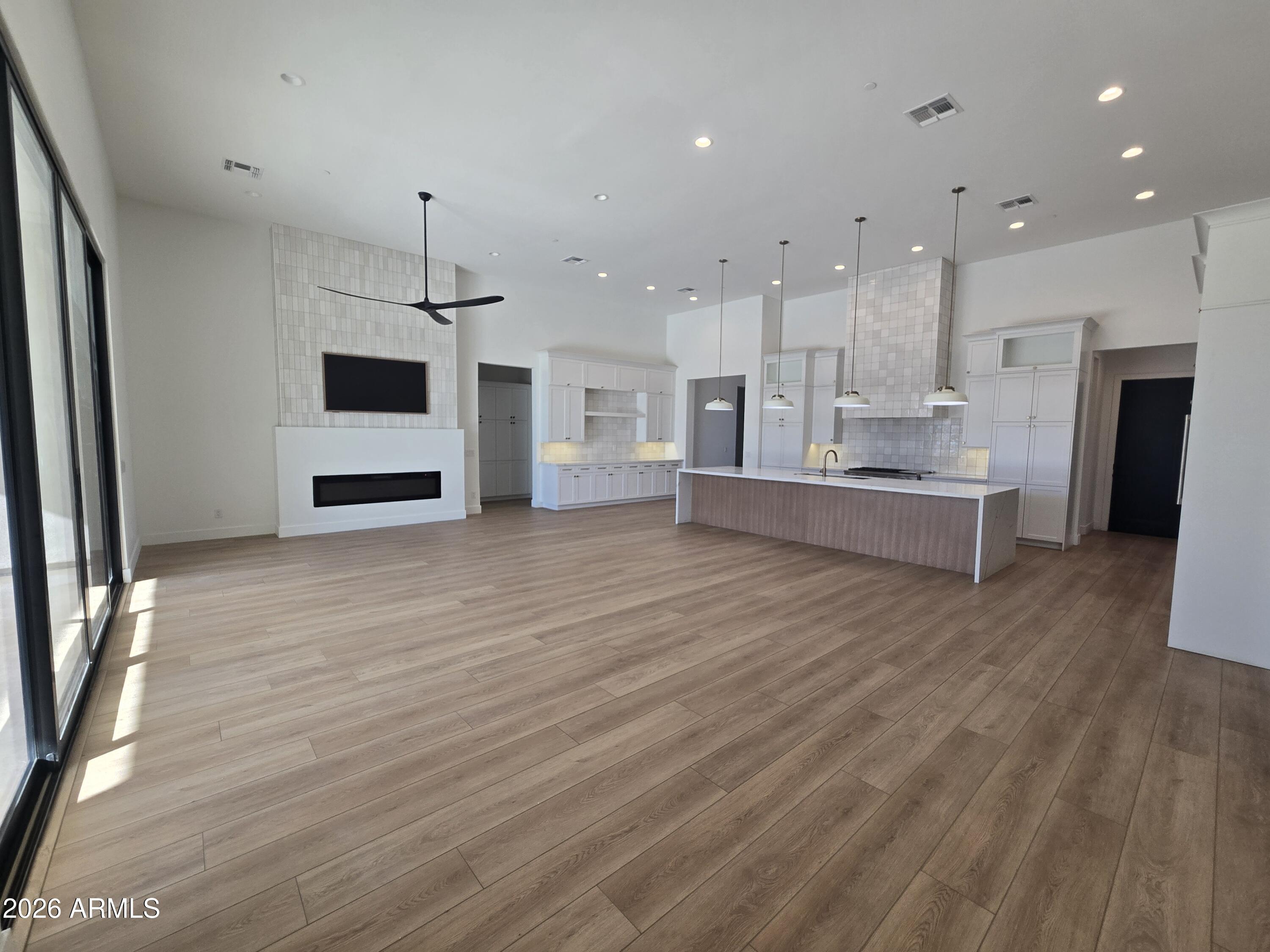 RUSSELL RANCH PHASE 3 REPLAT - Residential