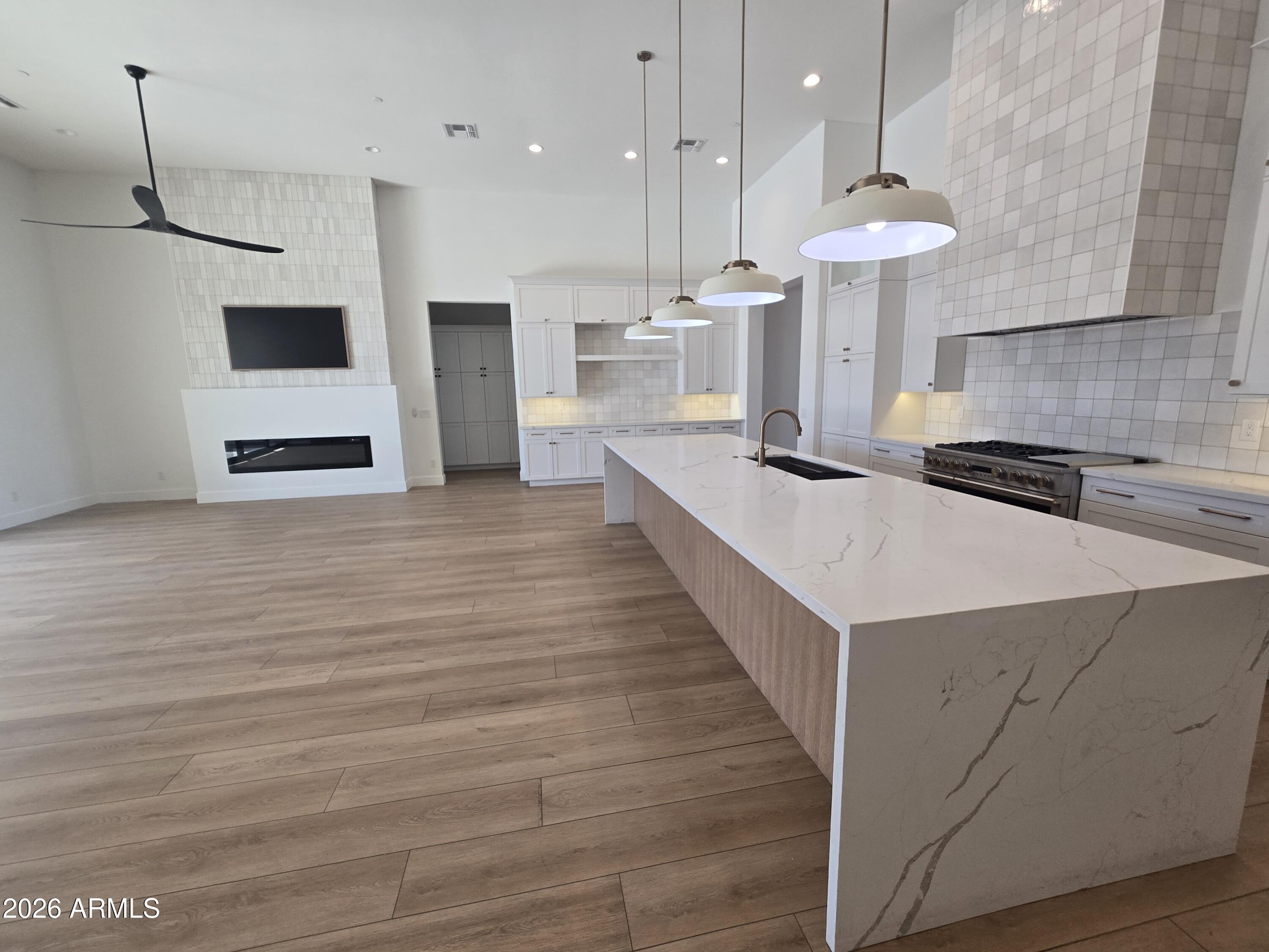 RUSSELL RANCH PHASE 3 REPLAT - Residential