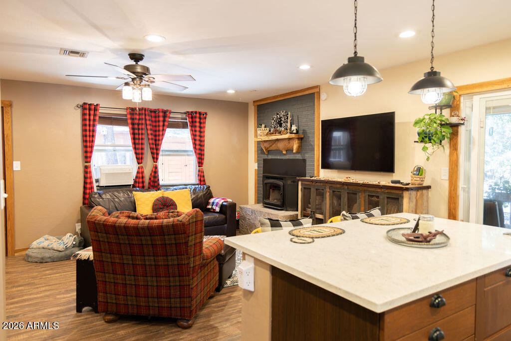 COOL PINES - Residential