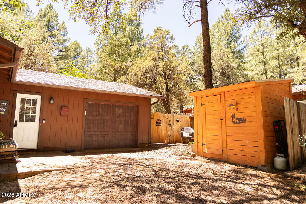 COOL PINES - Residential