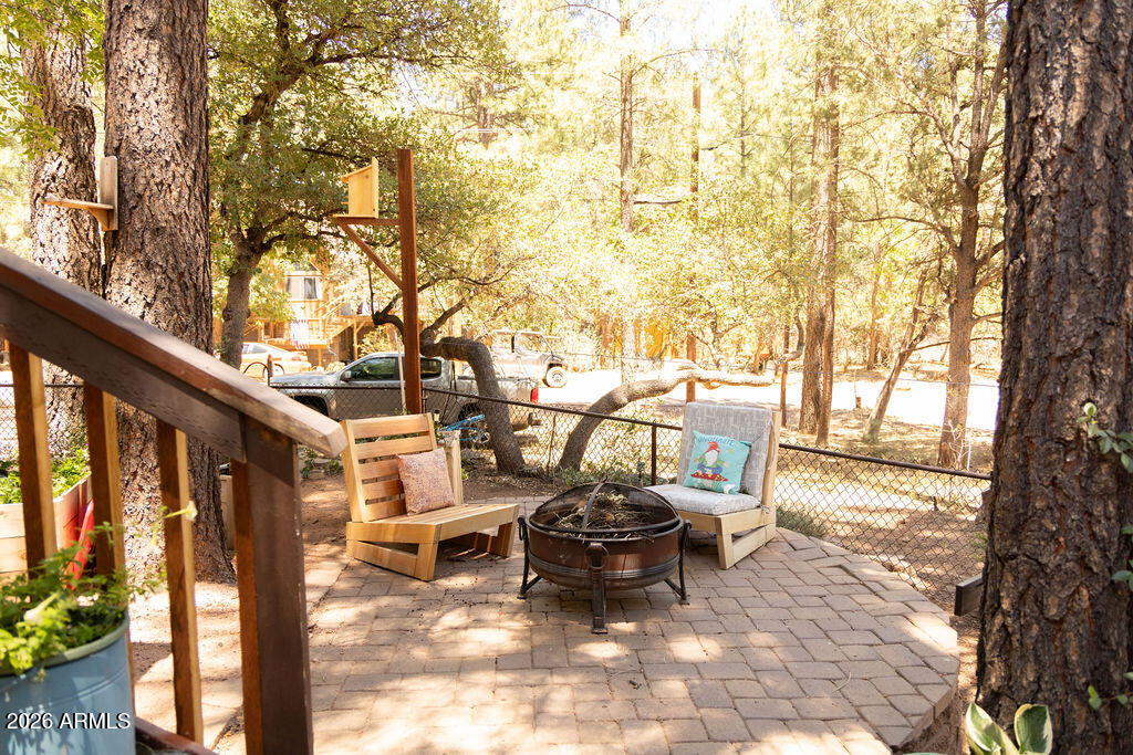 COOL PINES - Residential