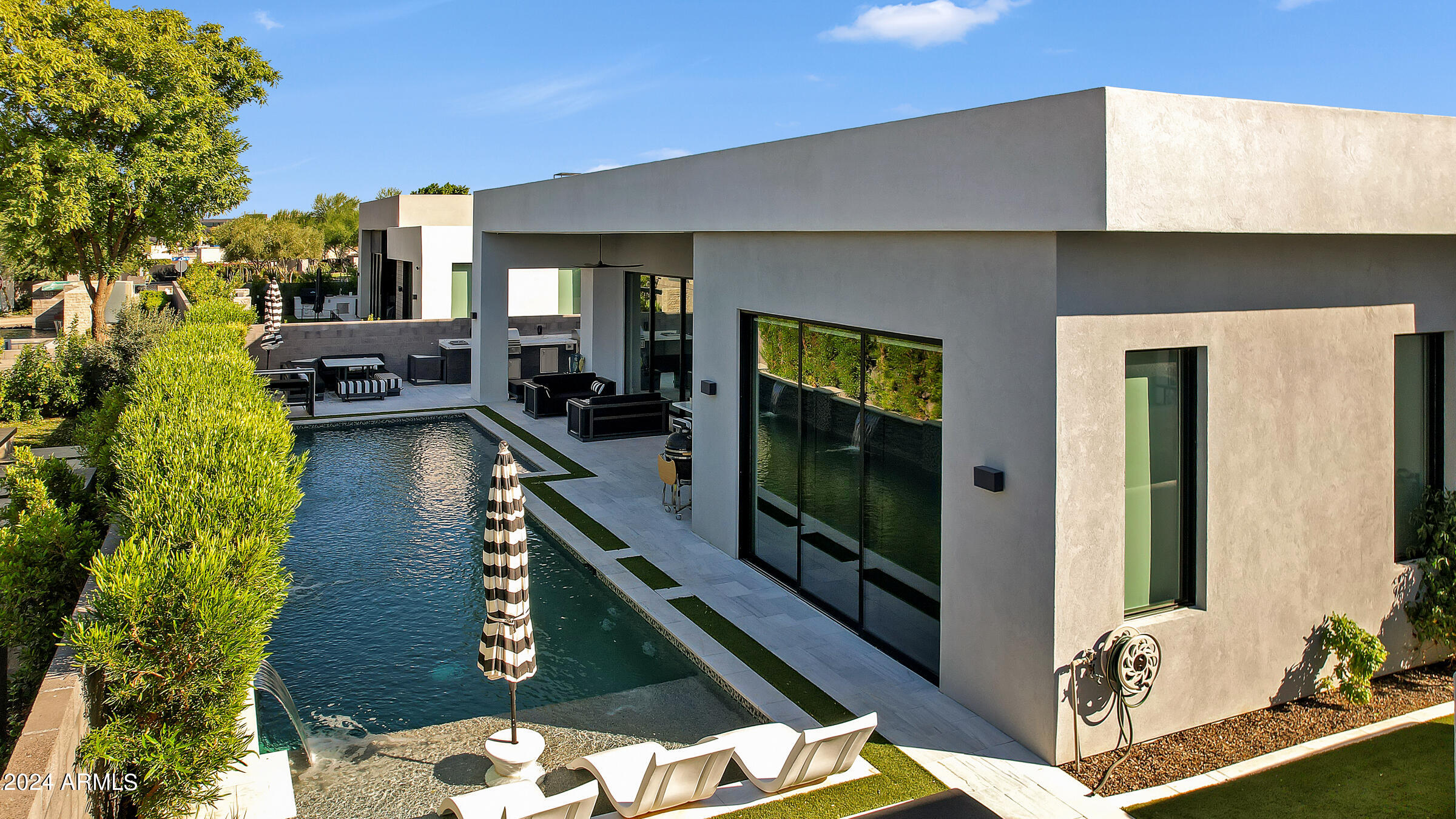 RITZ-CARLTON PARCEL B - Residential