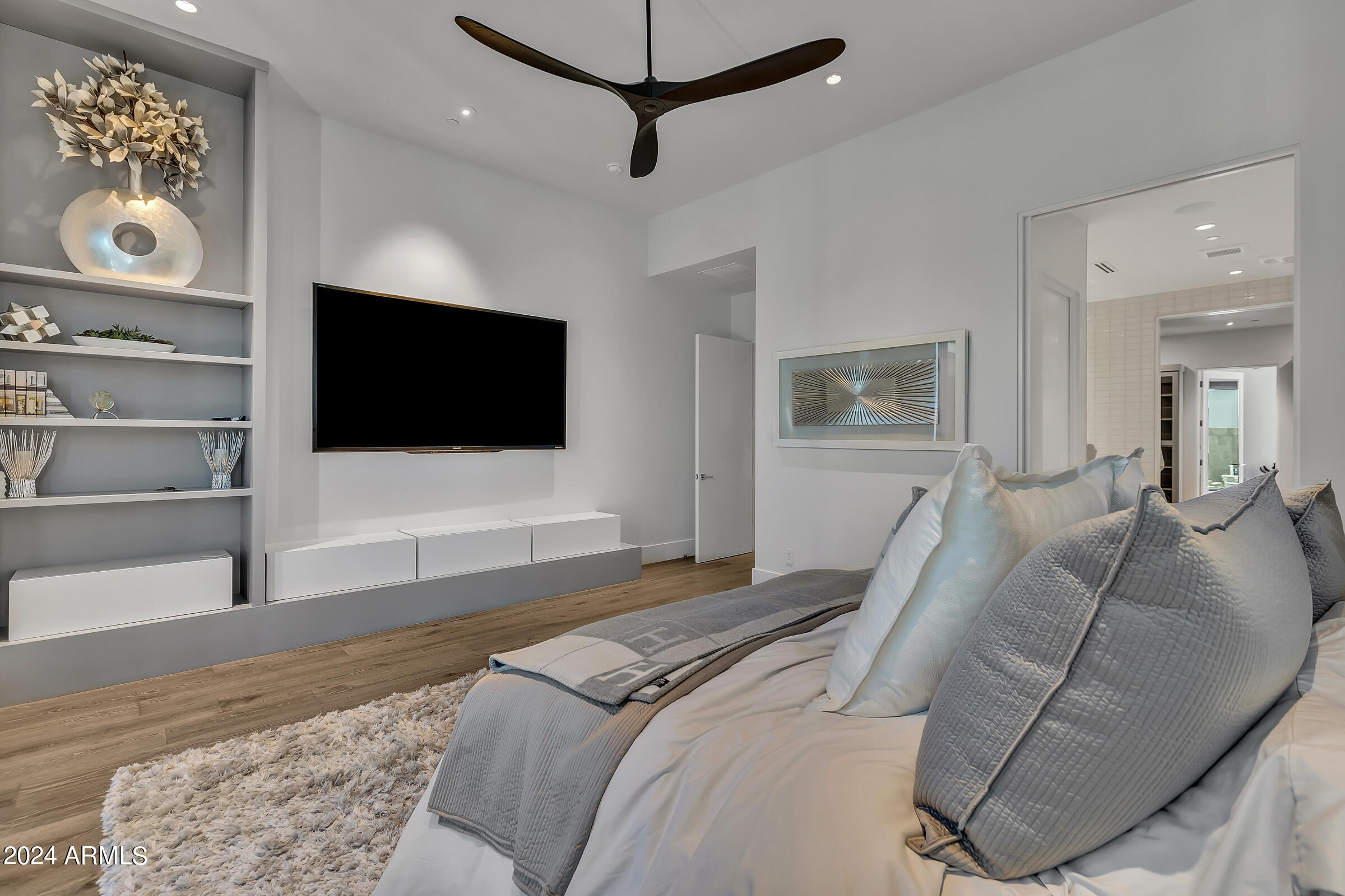 RITZ-CARLTON PARCEL B - Residential