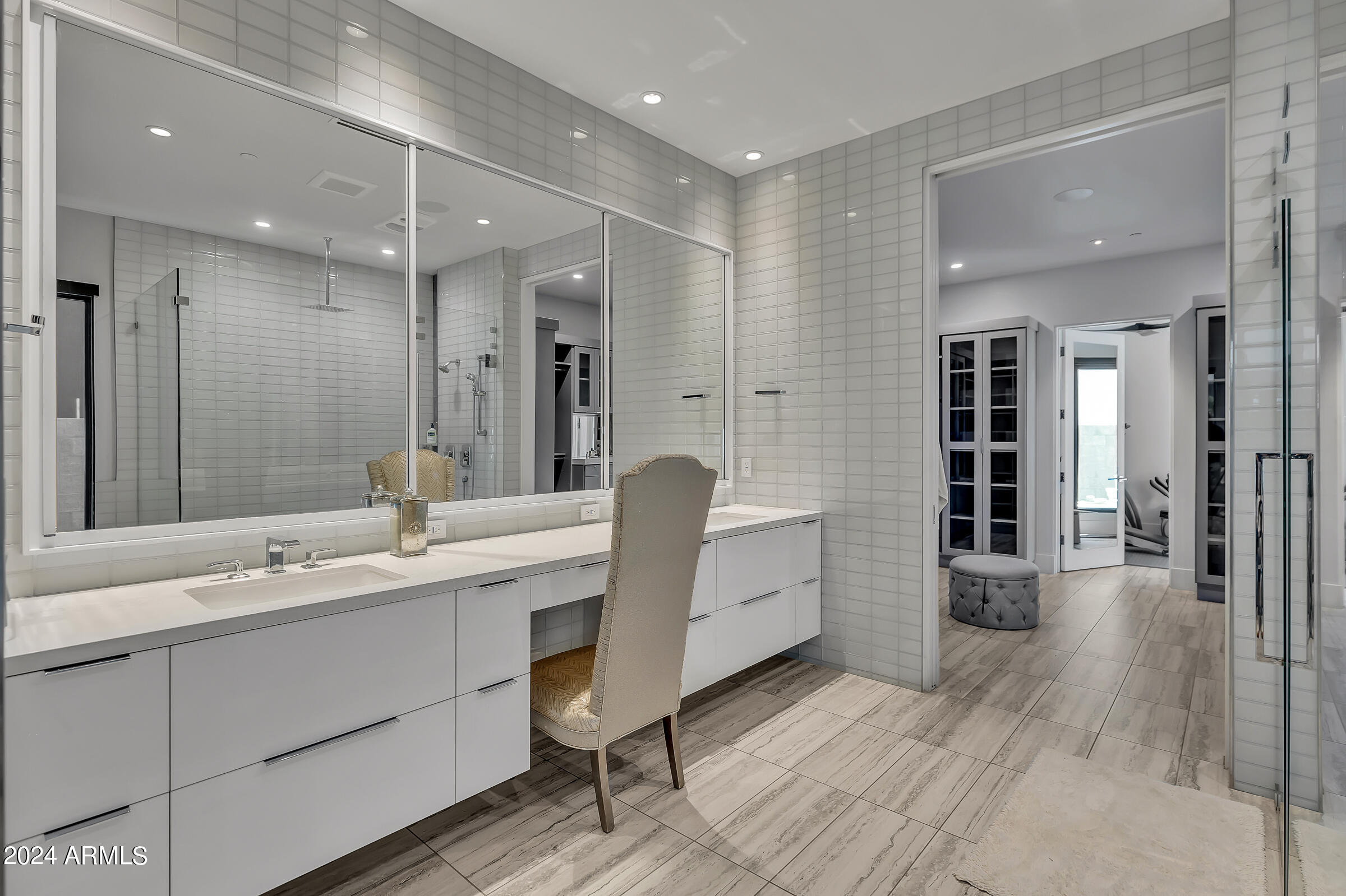 RITZ-CARLTON PARCEL B - Residential