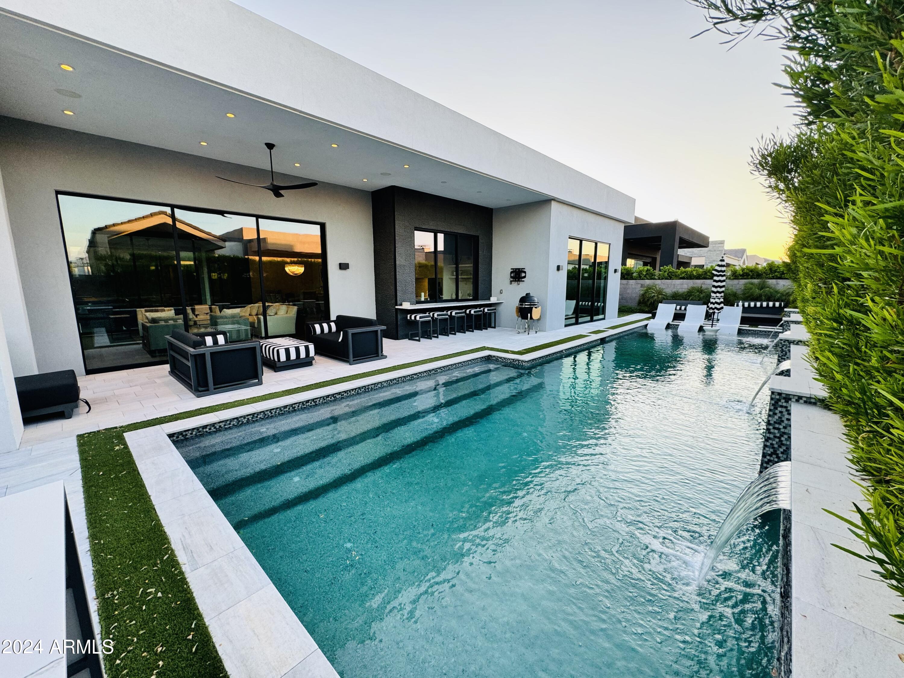 RITZ-CARLTON PARCEL B - Residential
