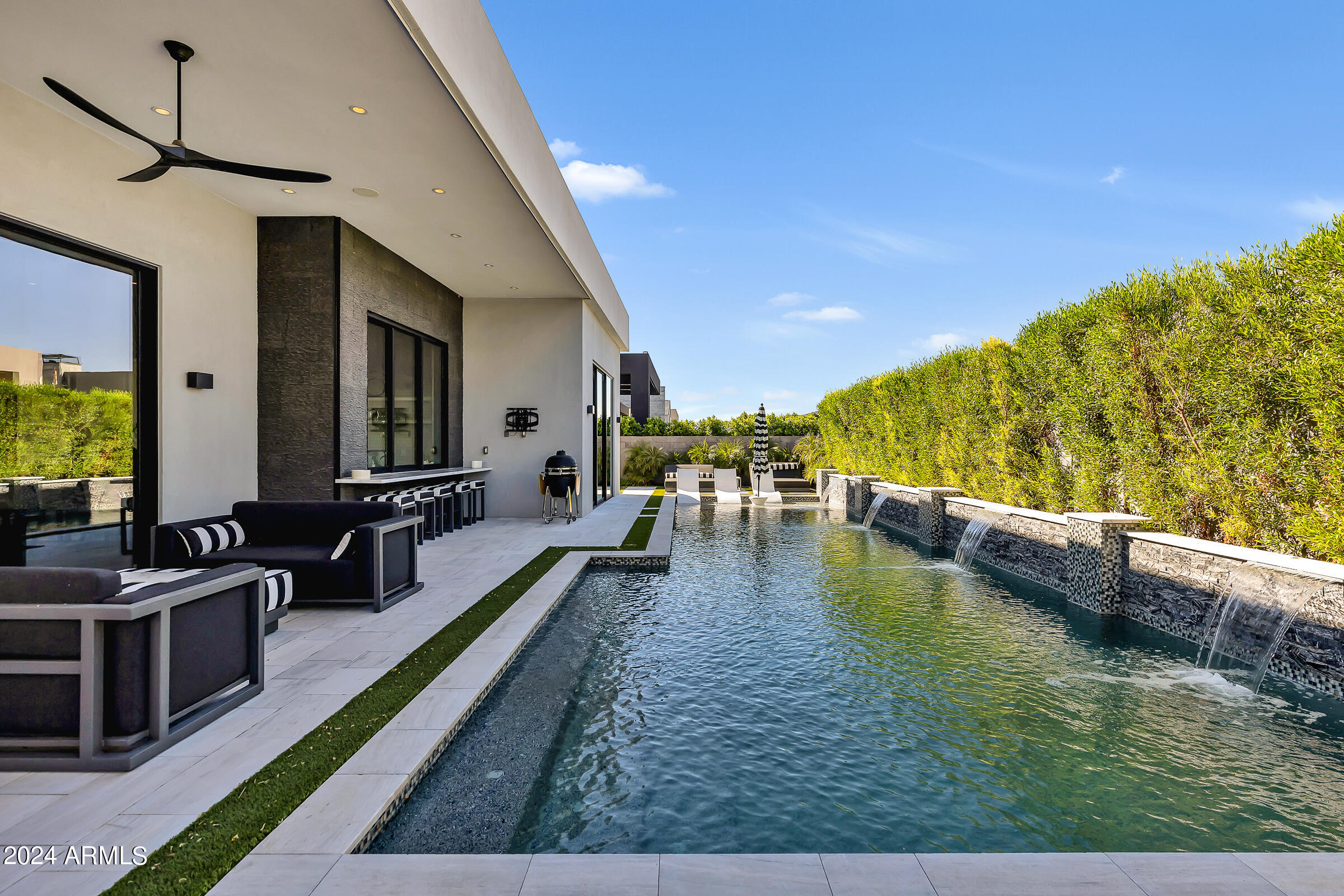 RITZ-CARLTON PARCEL B - Residential