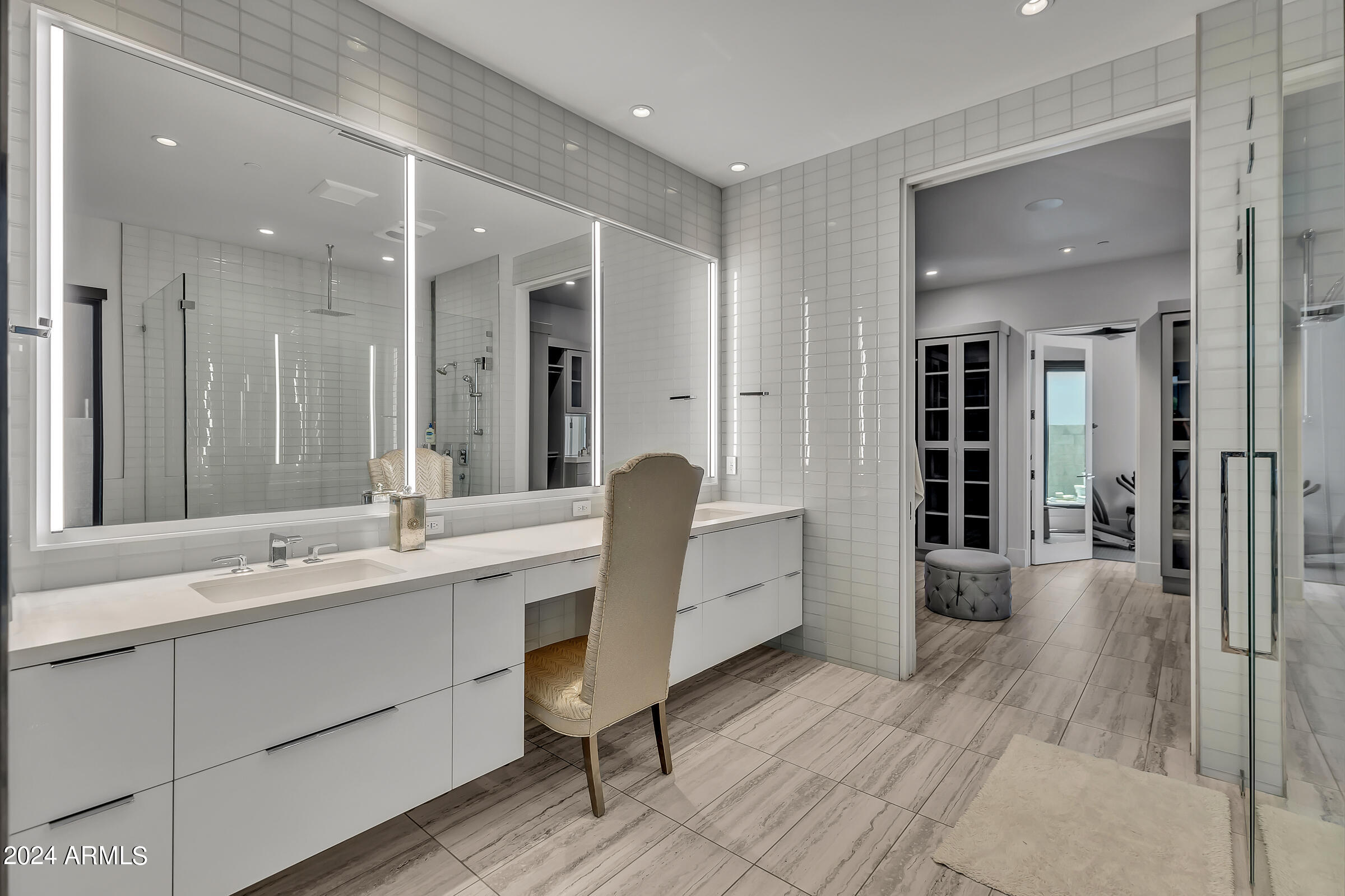 RITZ-CARLTON PARCEL B - Residential