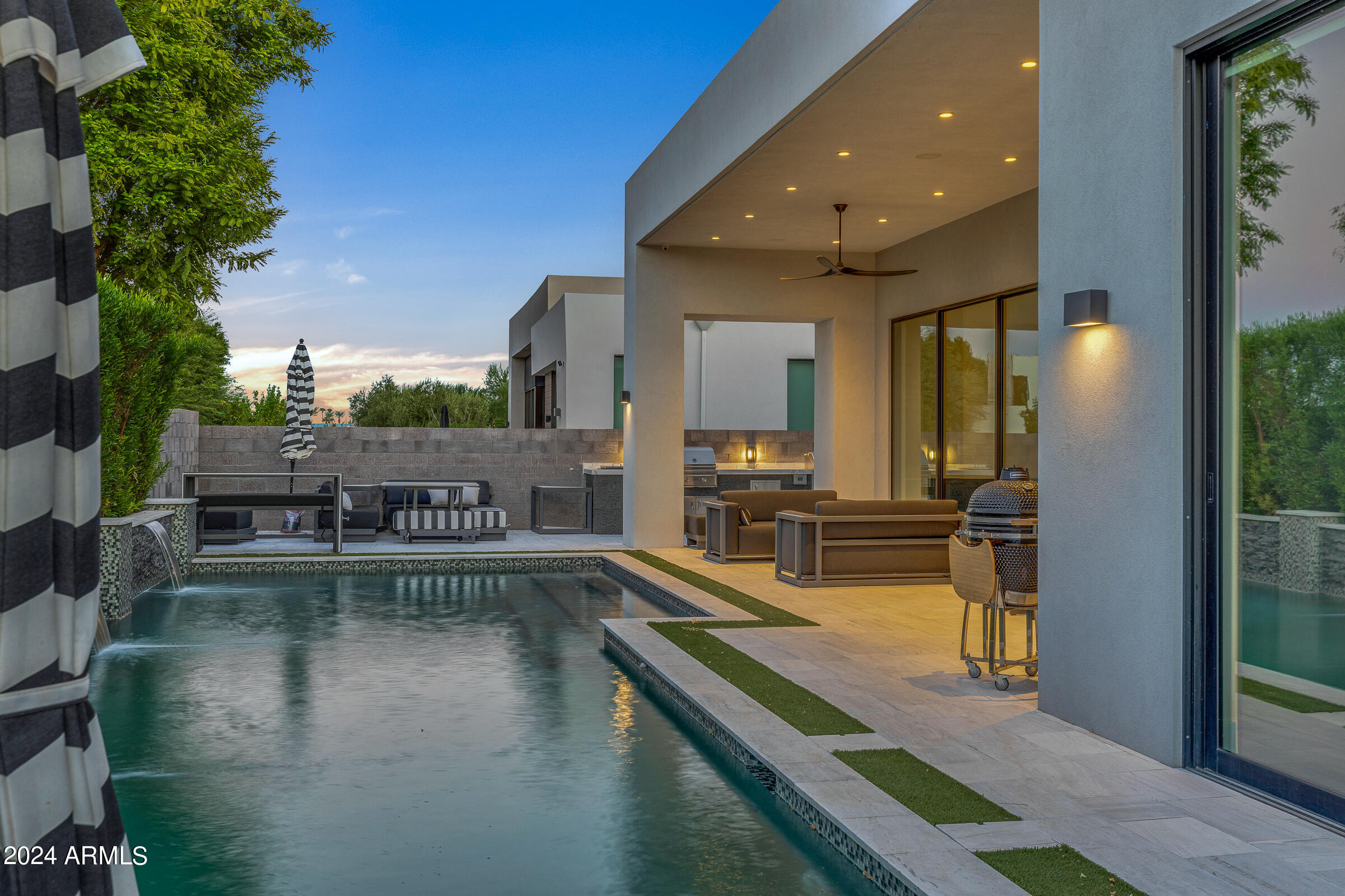 RITZ-CARLTON PARCEL B - Residential