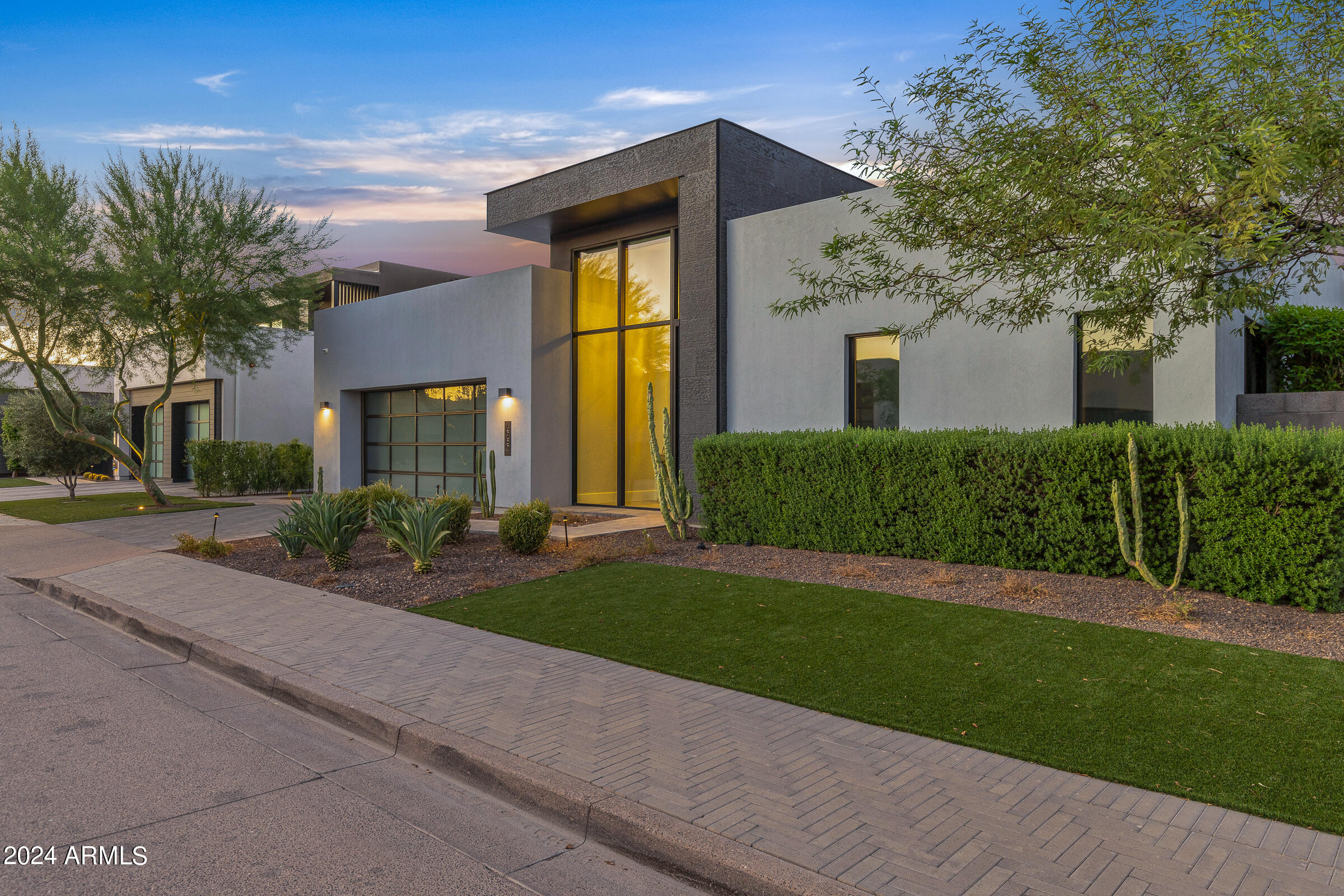 RITZ-CARLTON PARCEL B - Residential