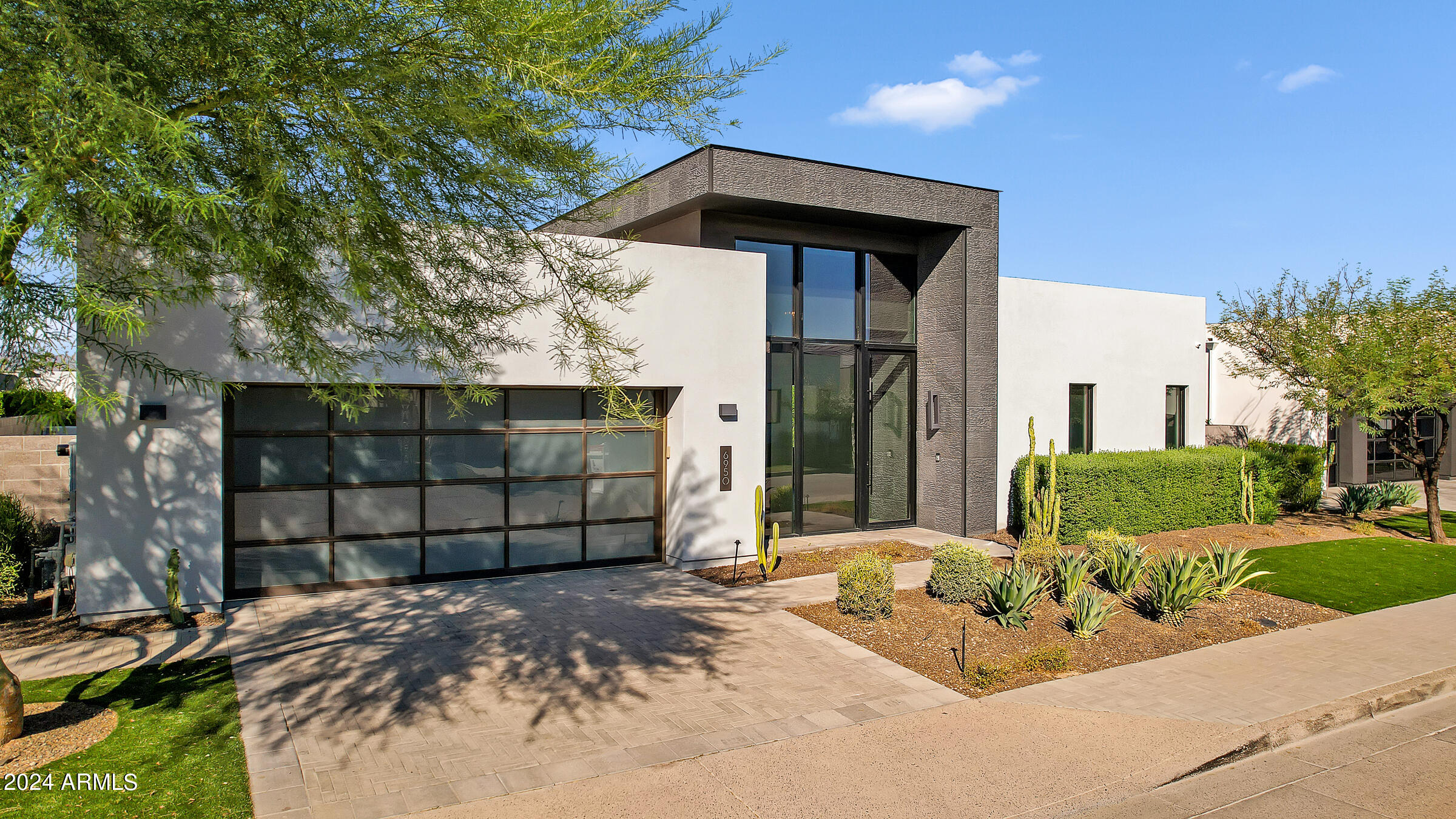 RITZ-CARLTON PARCEL B - Residential