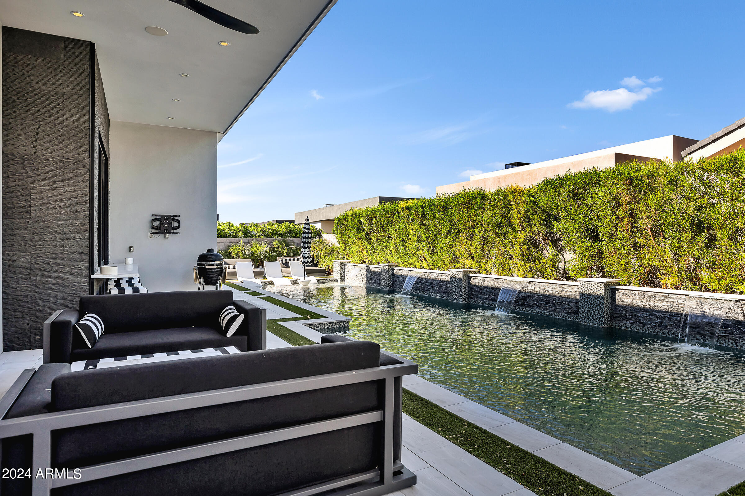RITZ-CARLTON PARCEL B - Residential