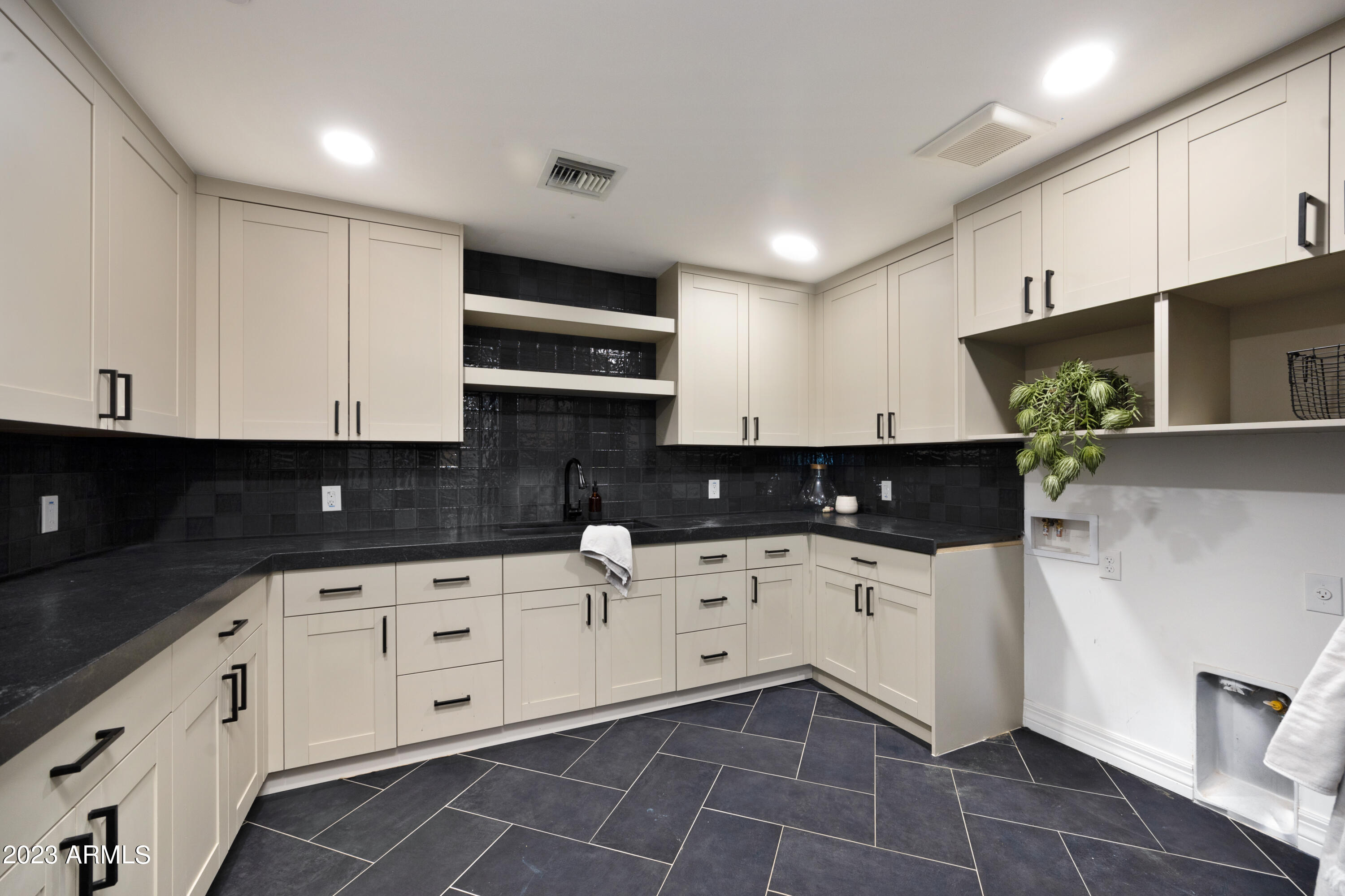 SUNDOWN GARDENS UNIT 2 - Residential