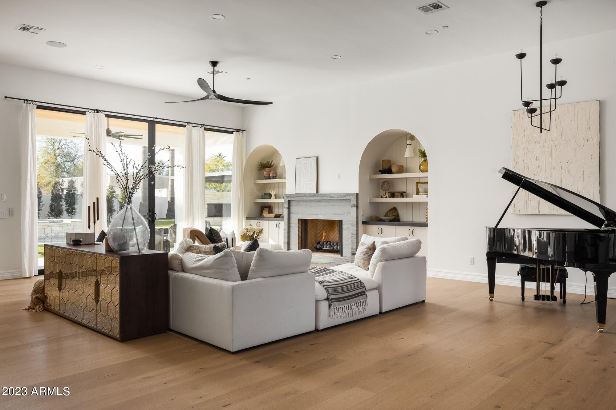 SUNDOWN GARDENS UNIT 2 - Residential