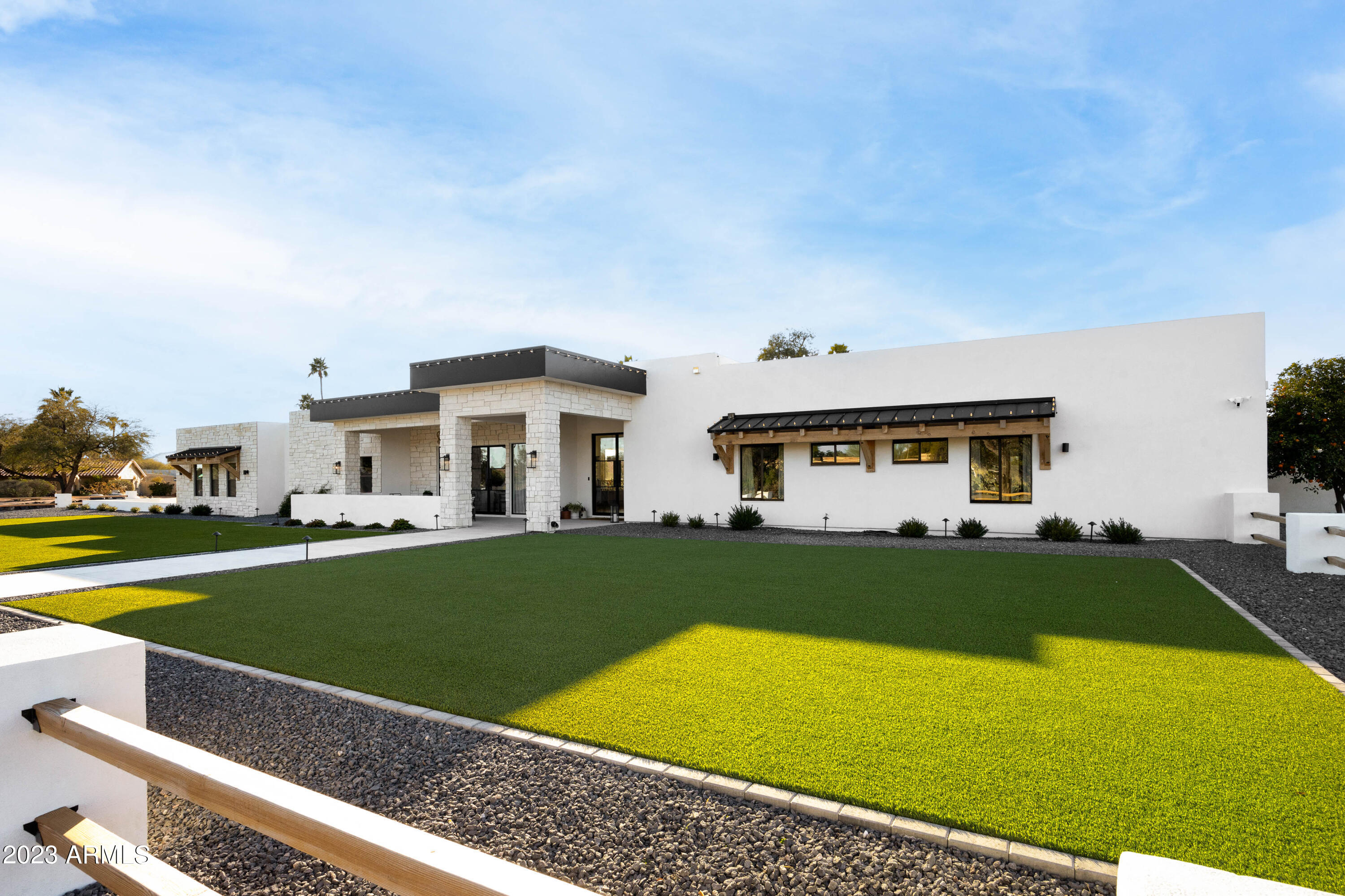 SUNDOWN GARDENS UNIT 2 - Residential
