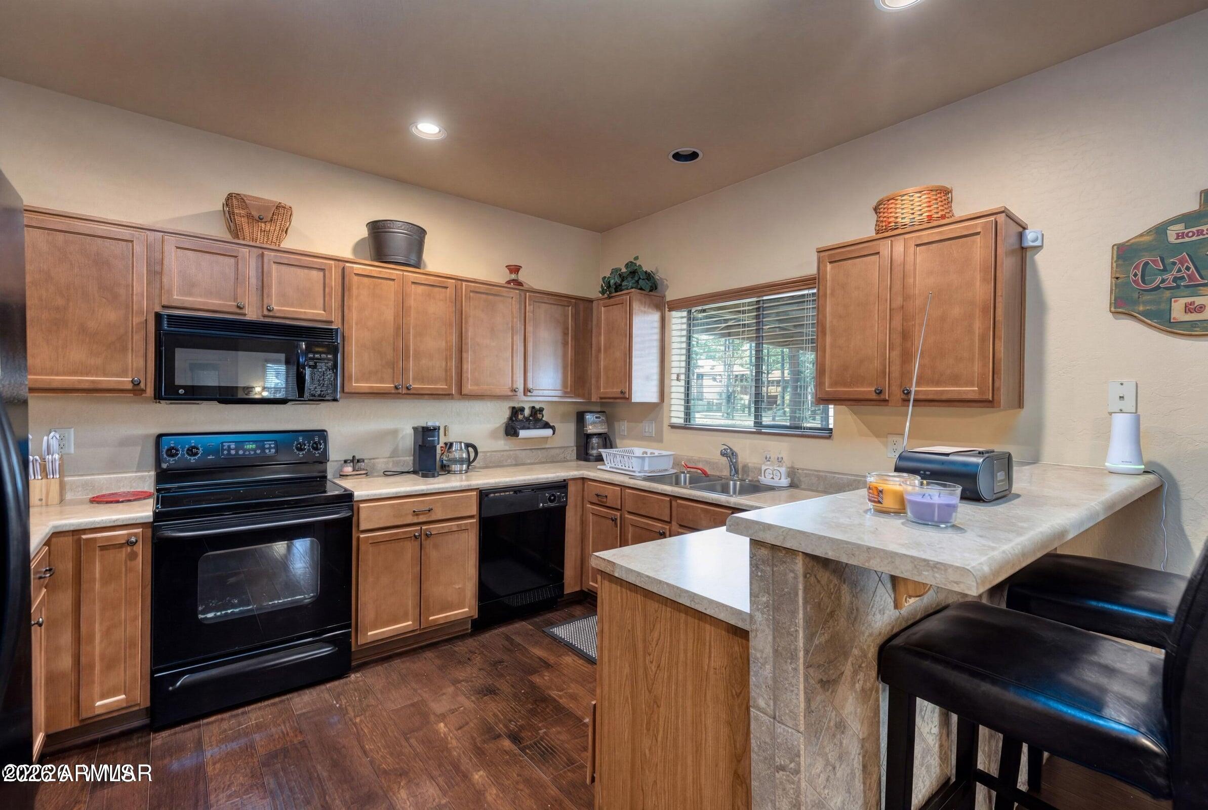 STONE PINES ESTATES - Residential