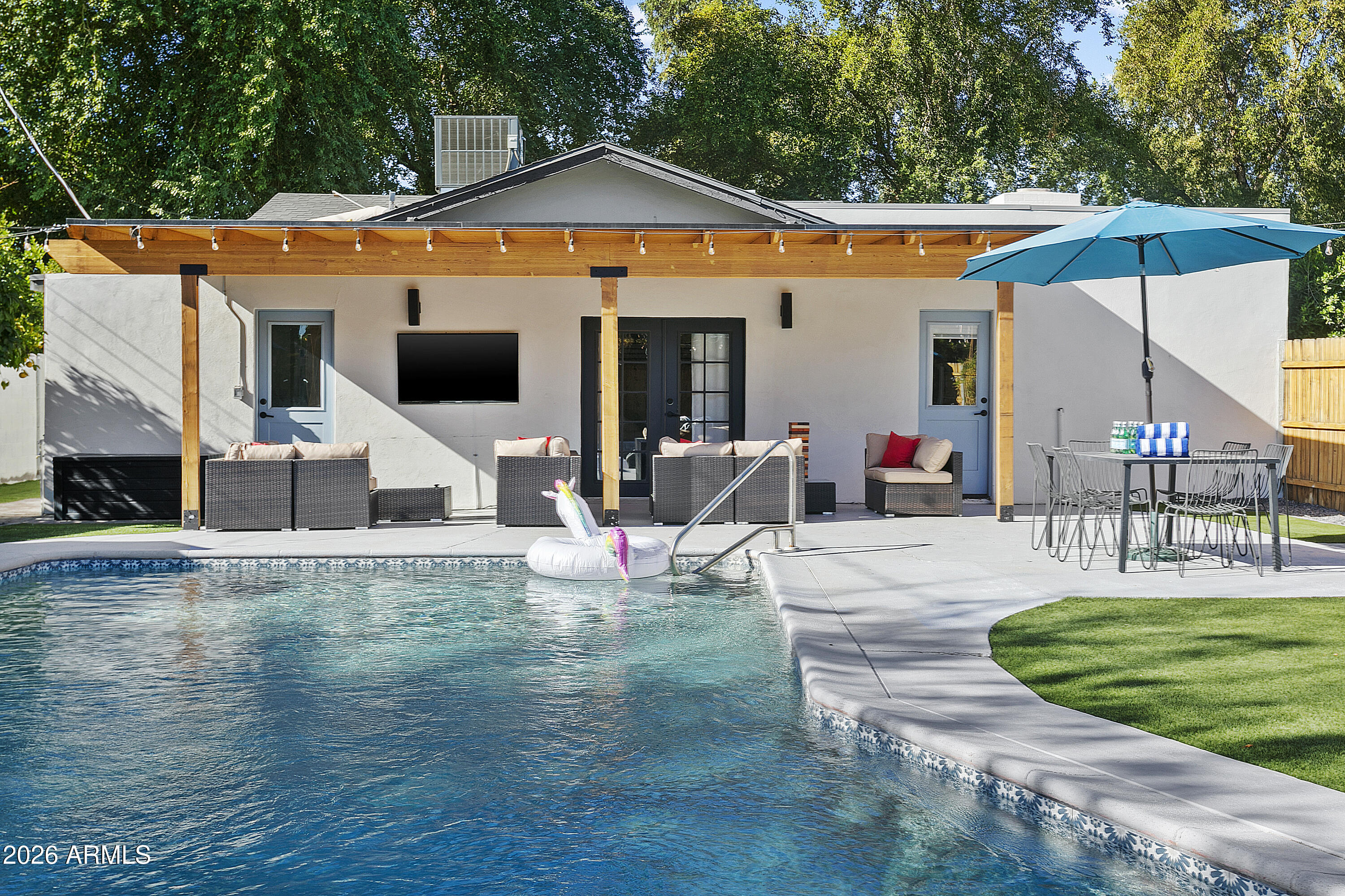 PALO ALTO PARK - Residential Income
