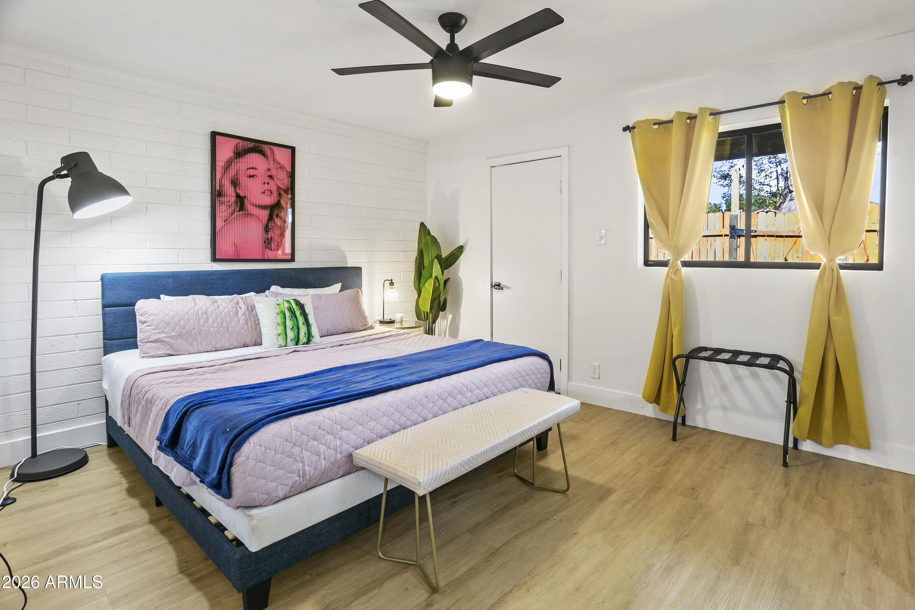 PALO ALTO PARK - Residential Income