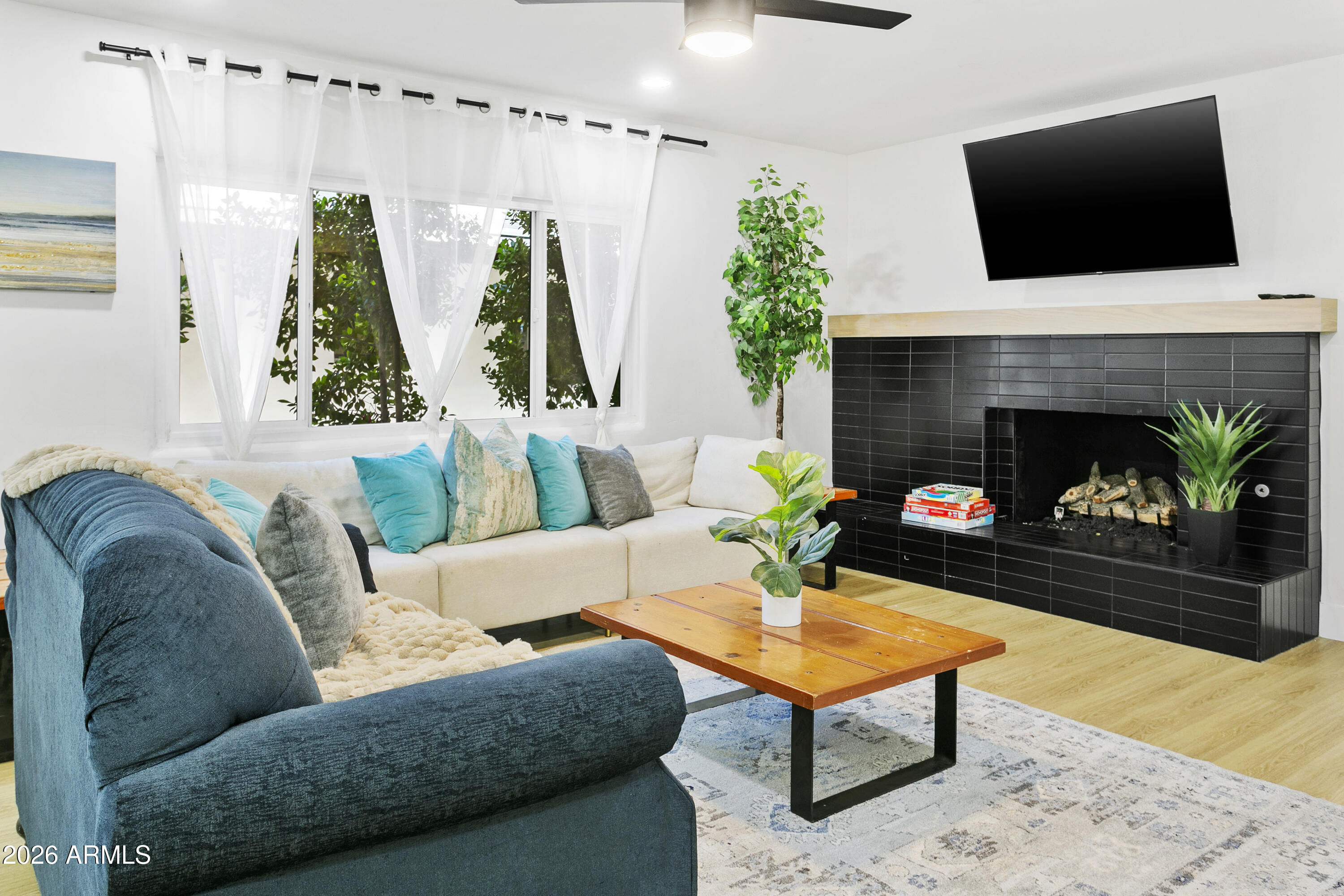 PALO ALTO PARK - Residential Income