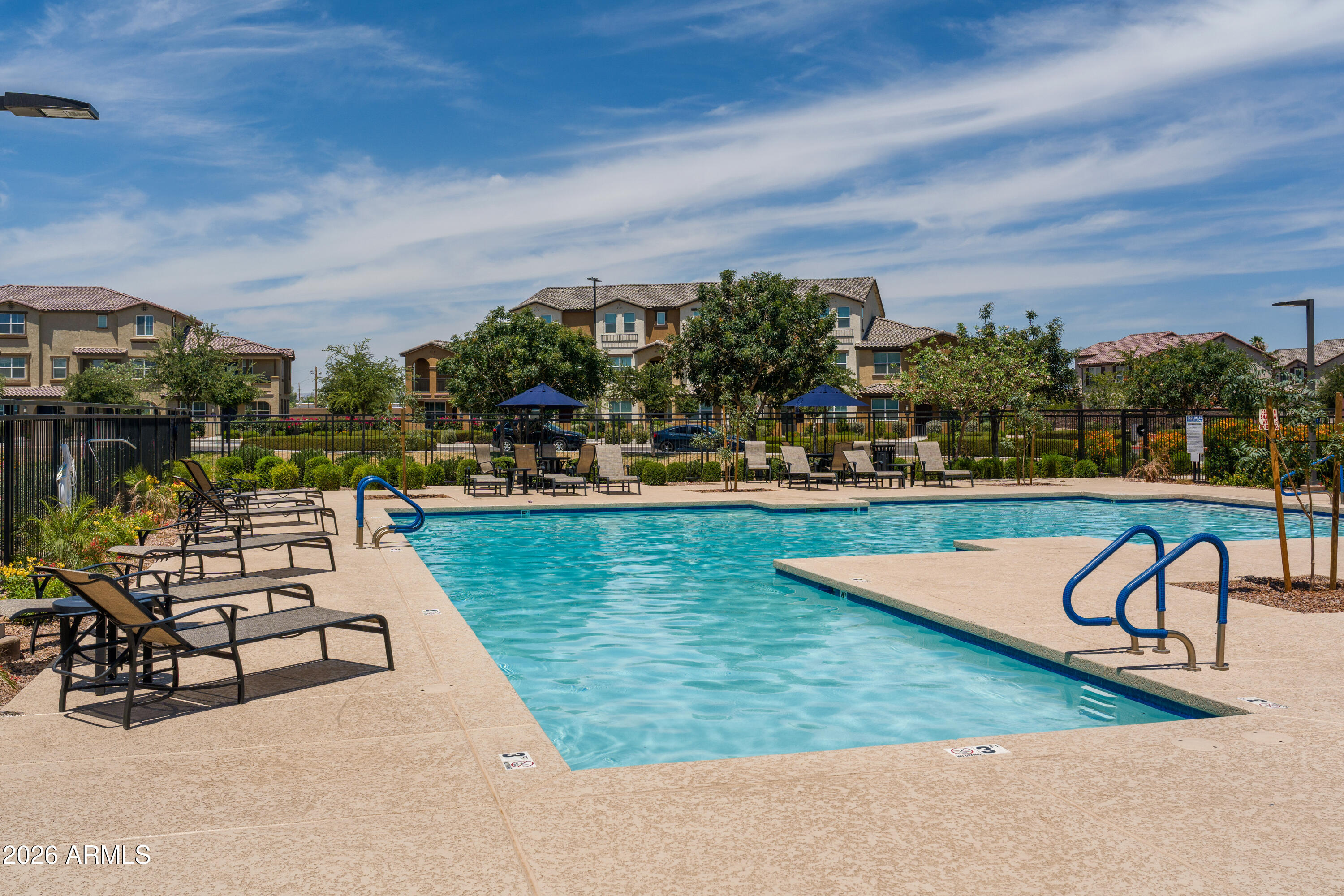 TRE VICINO CONDOMINIUM - Residential