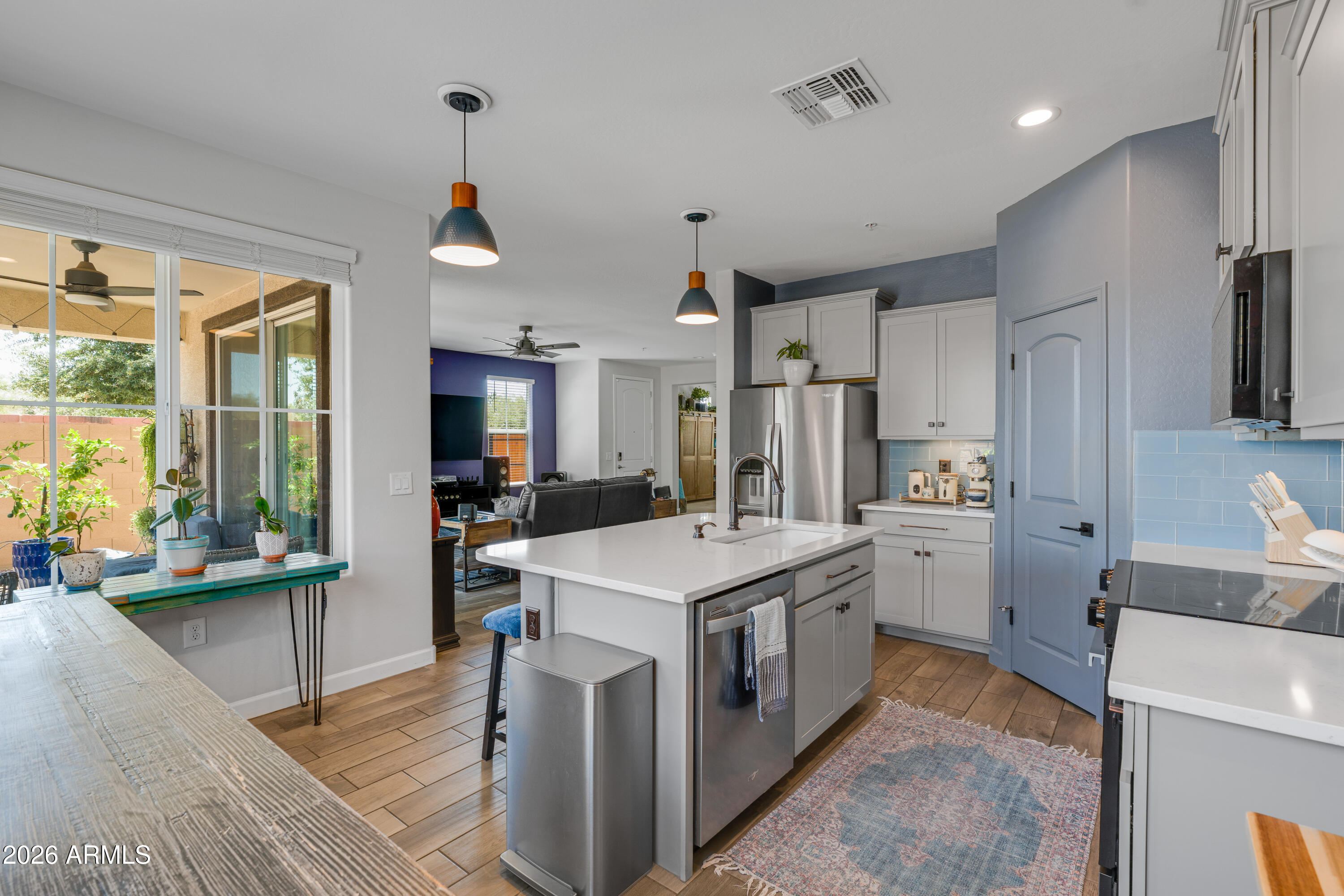 TRE VICINO CONDOMINIUM - Residential