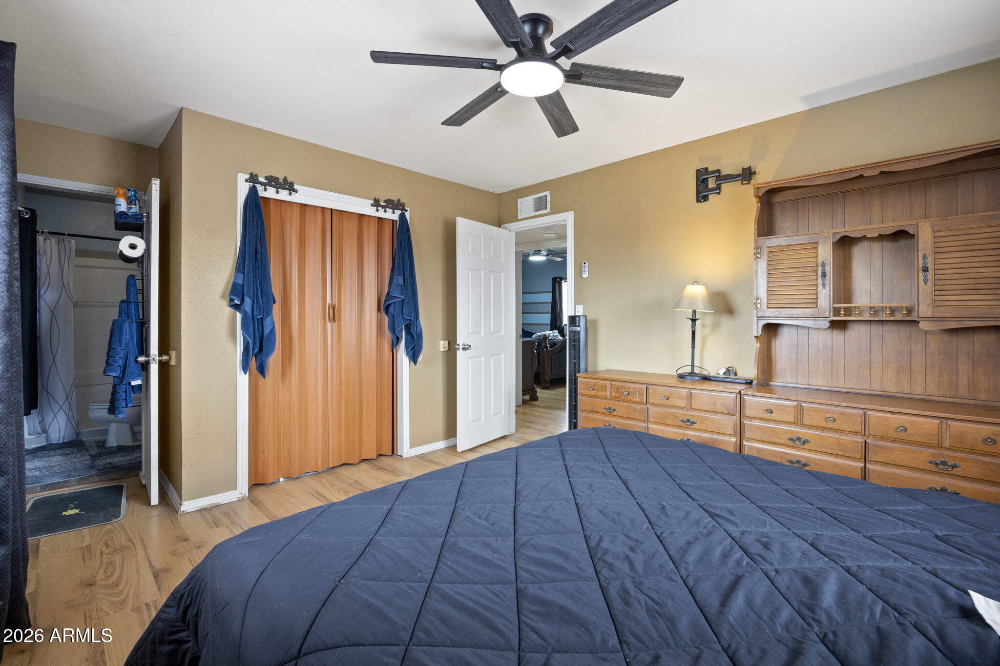 FOREST TOWNE - Residential