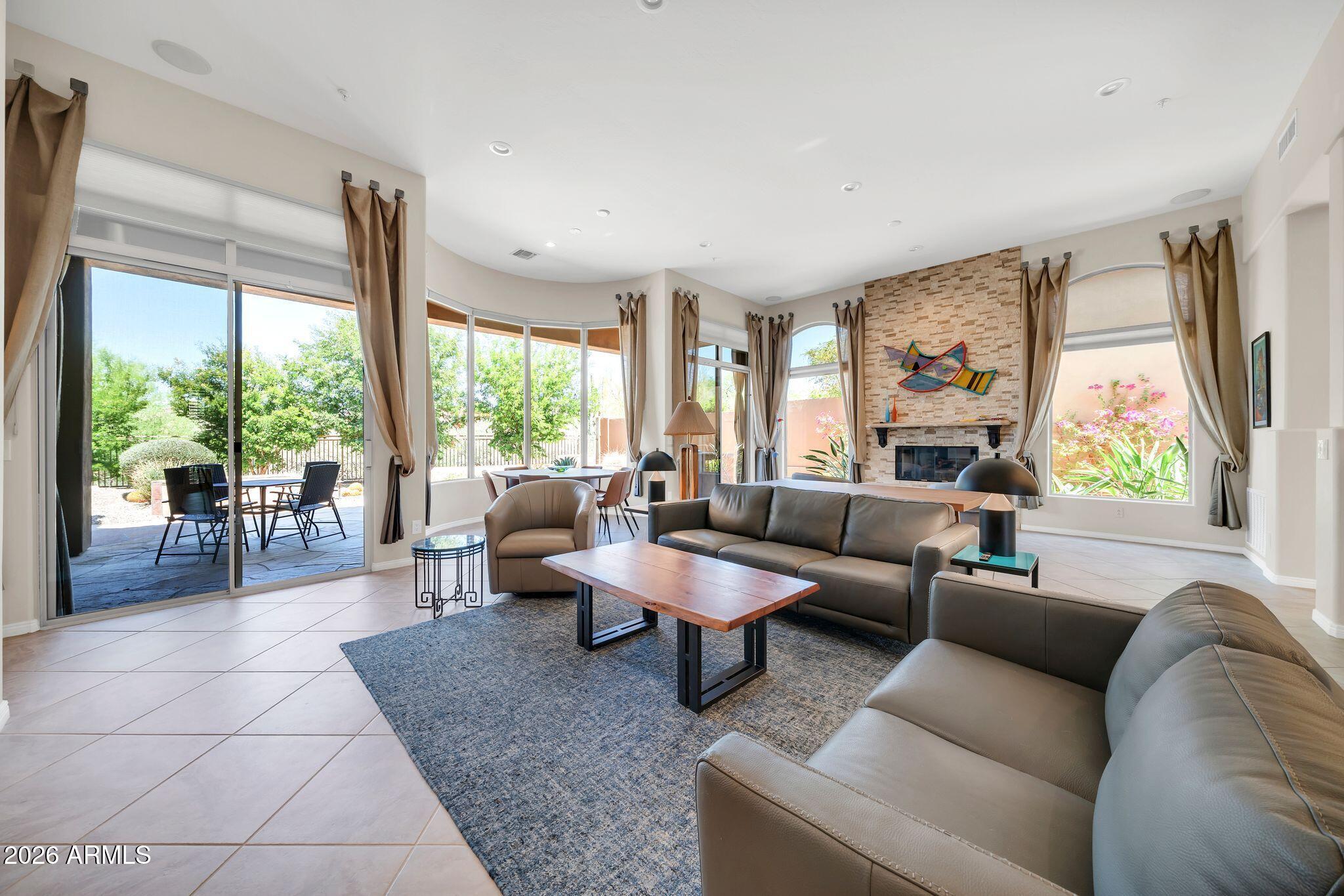 100 Hills - Residential