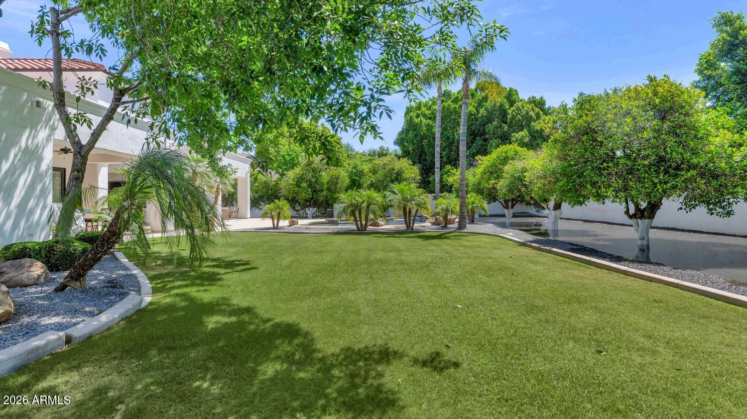 CITRUS MANOR - Residential