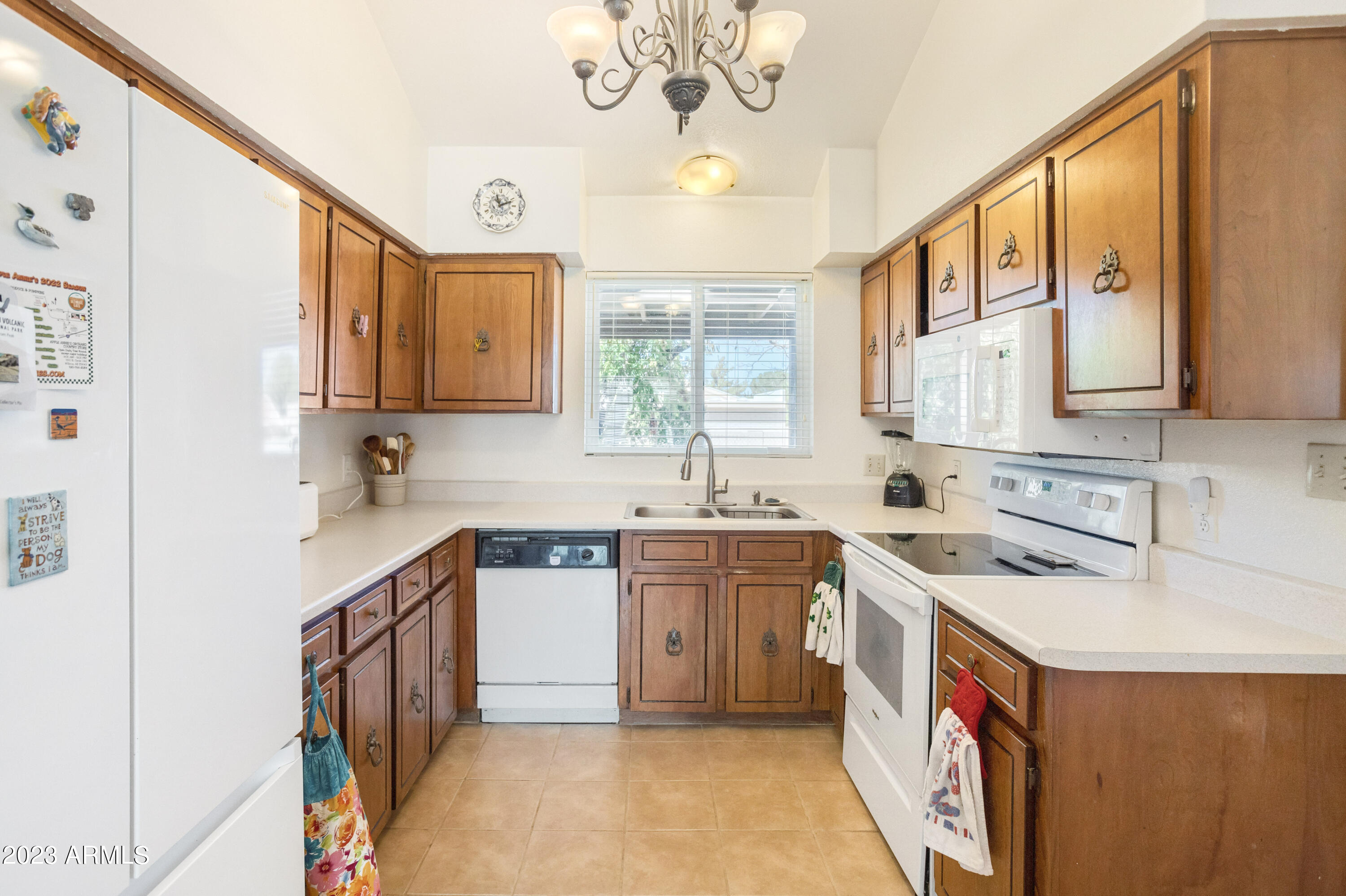 THE MEADOWS - Residential