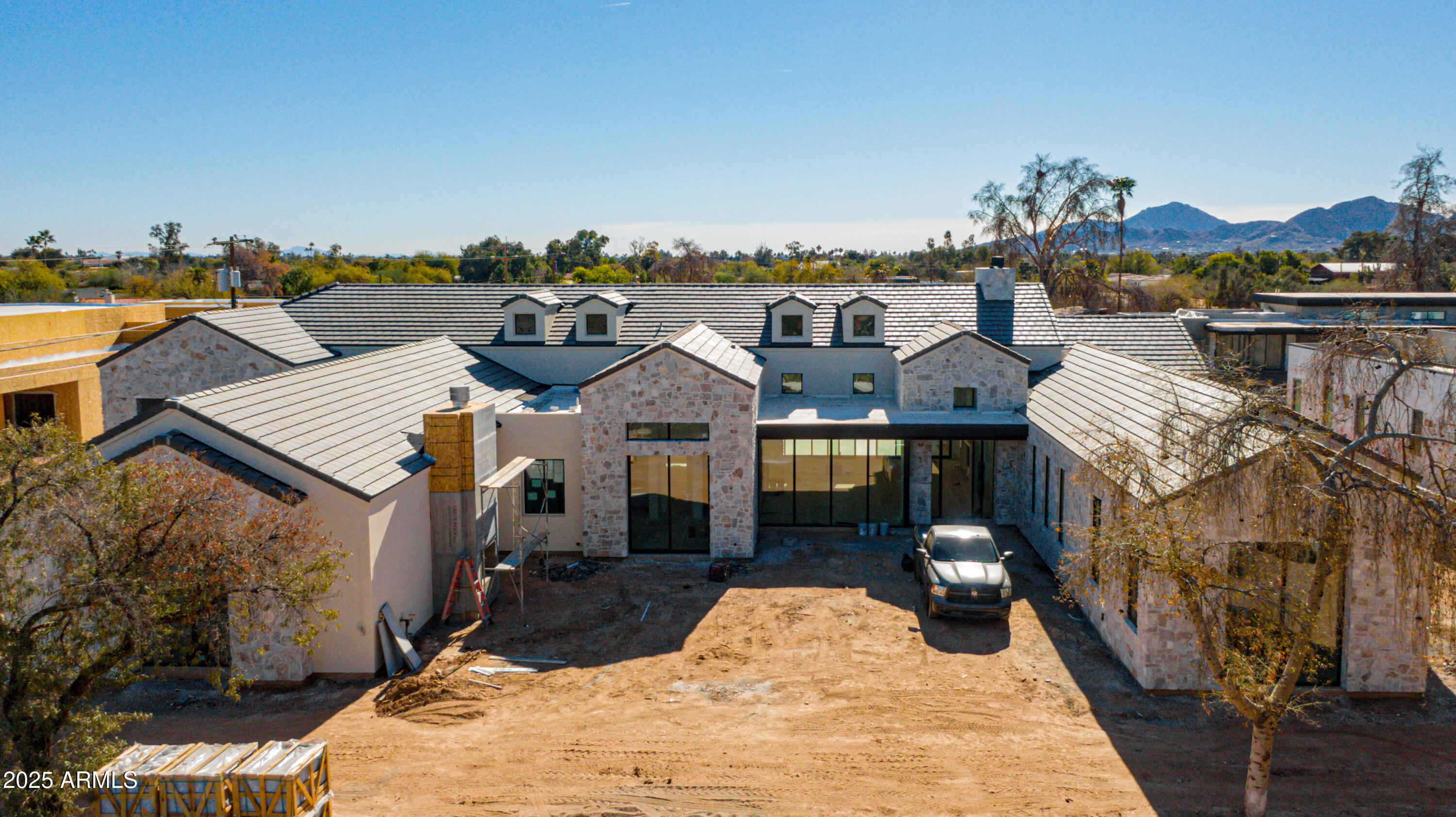 DESERT ESTATES UNIT 1 LOT 20 - Residential