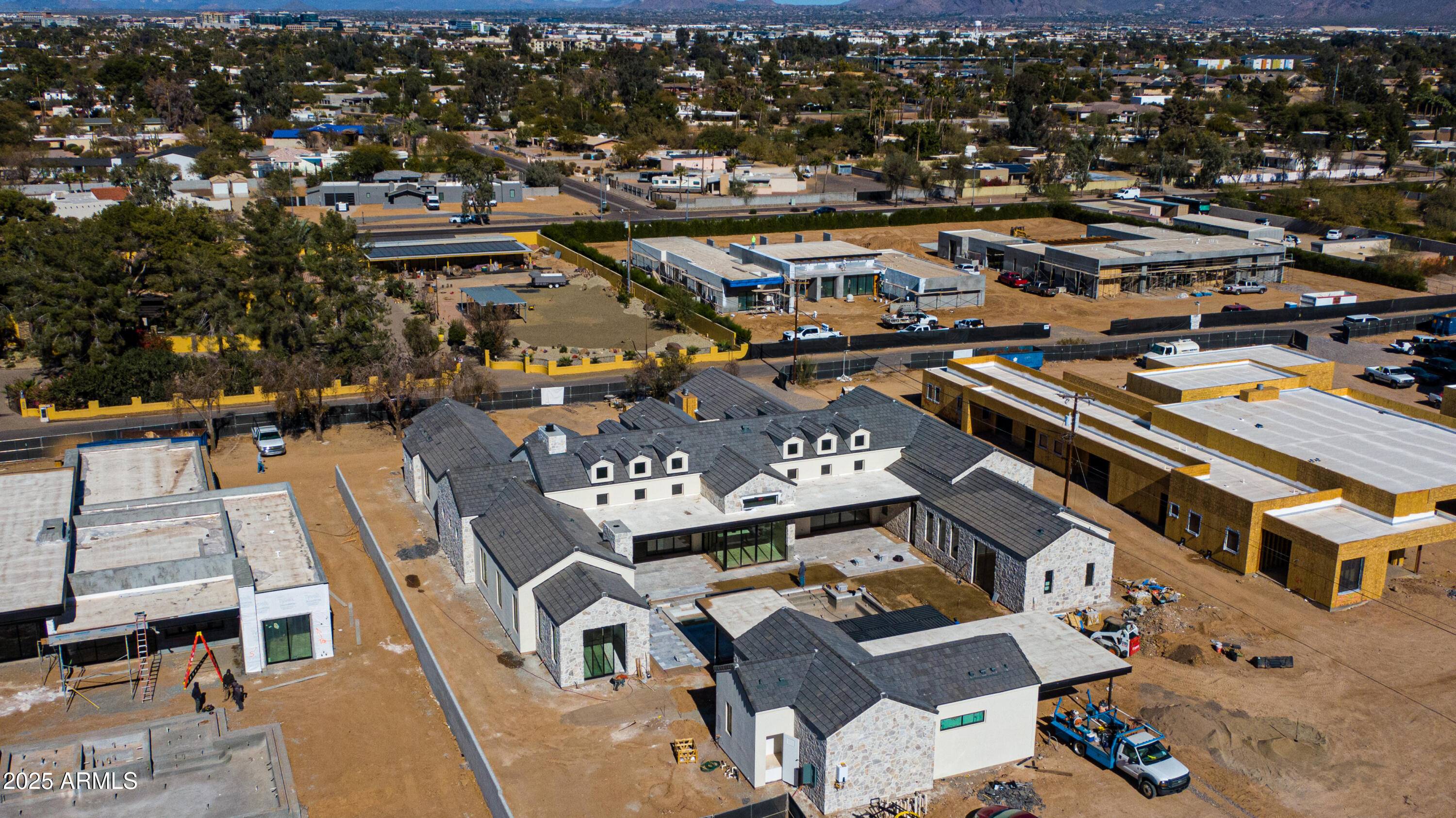 DESERT ESTATES UNIT 1 LOT 20 - Residential